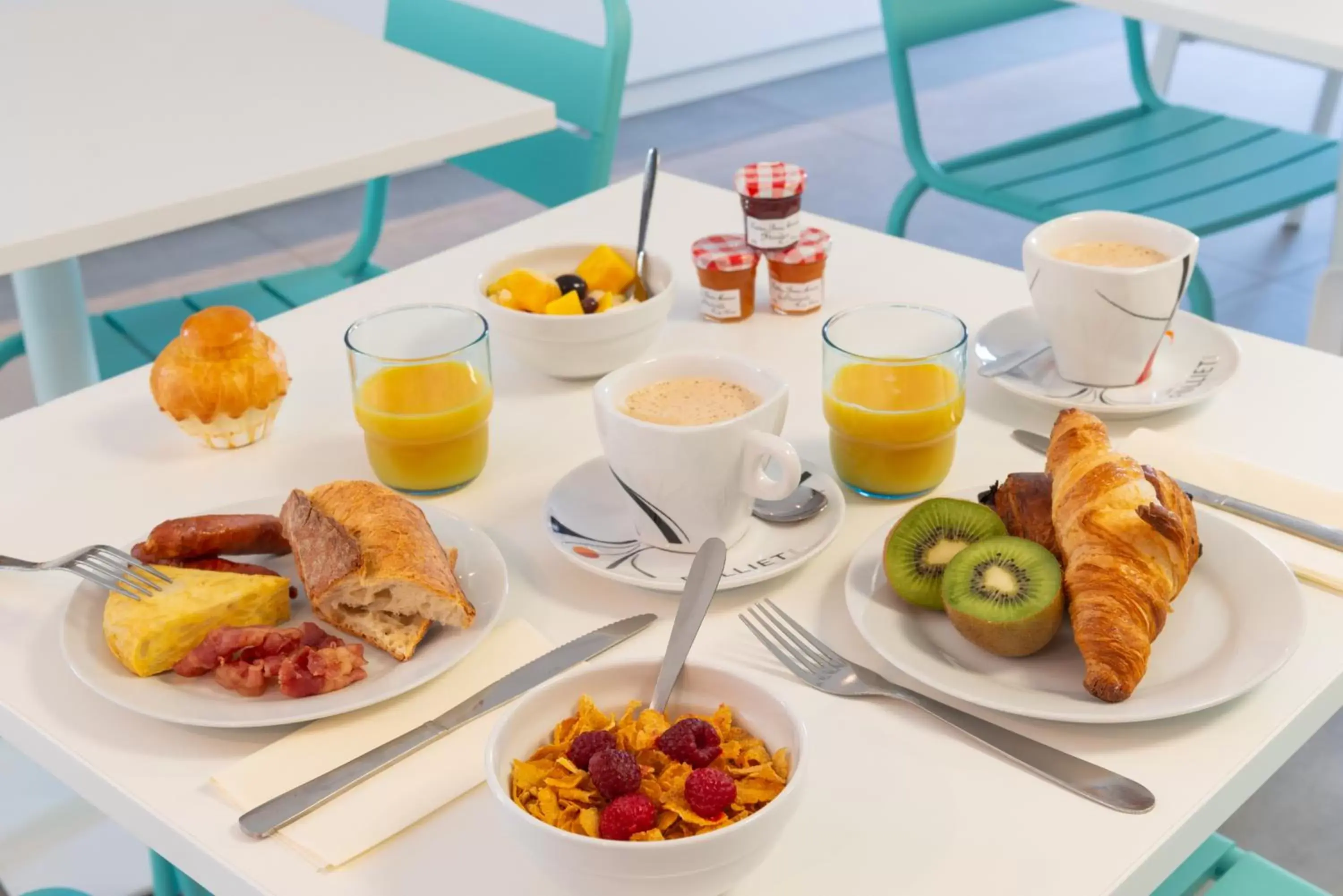 Buffet breakfast, Breakfast in Kyriad Montpellier Ouest St Jean de Védas - A709