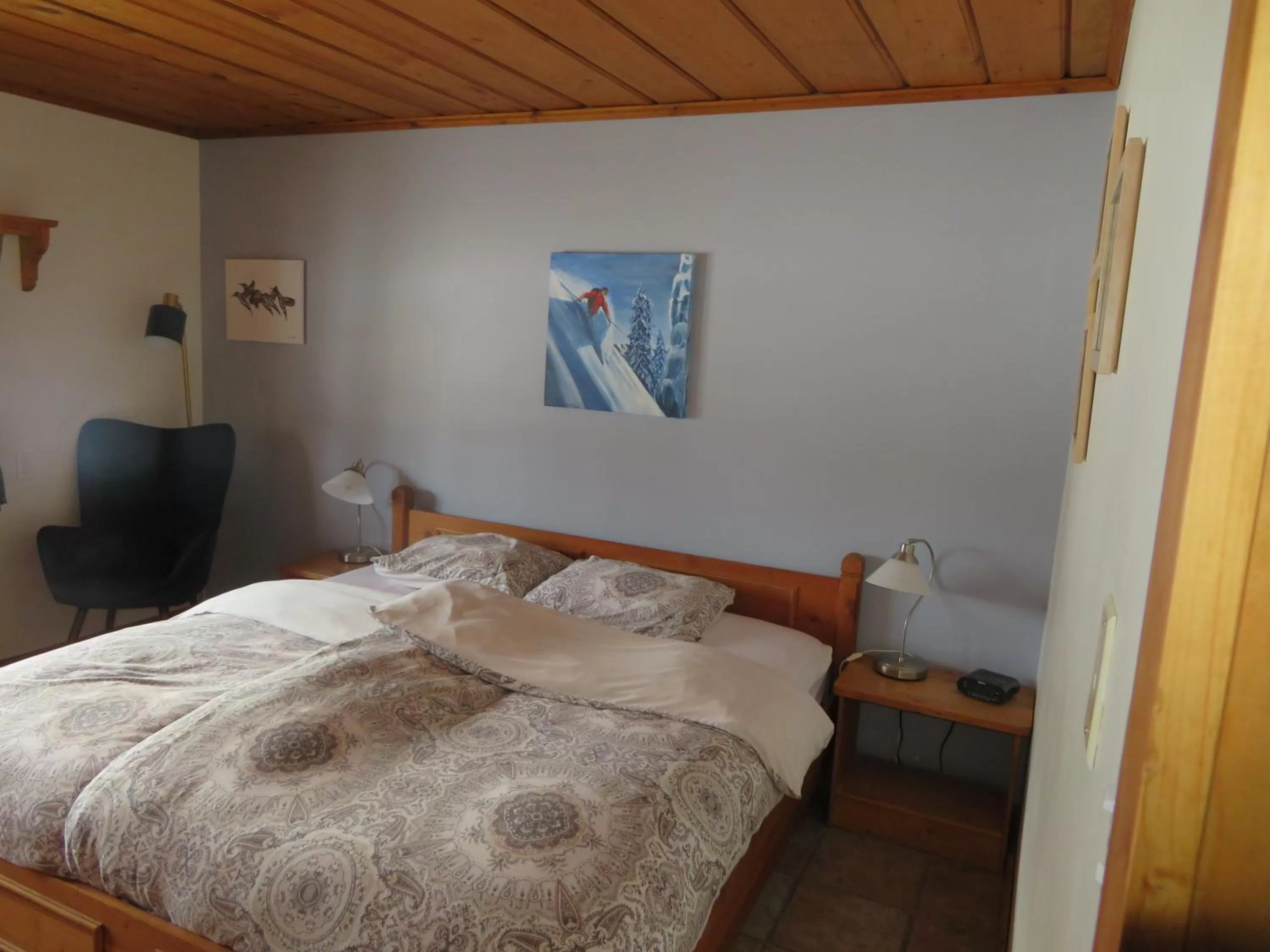 Bed in Alpenglow Bed and Breakfast