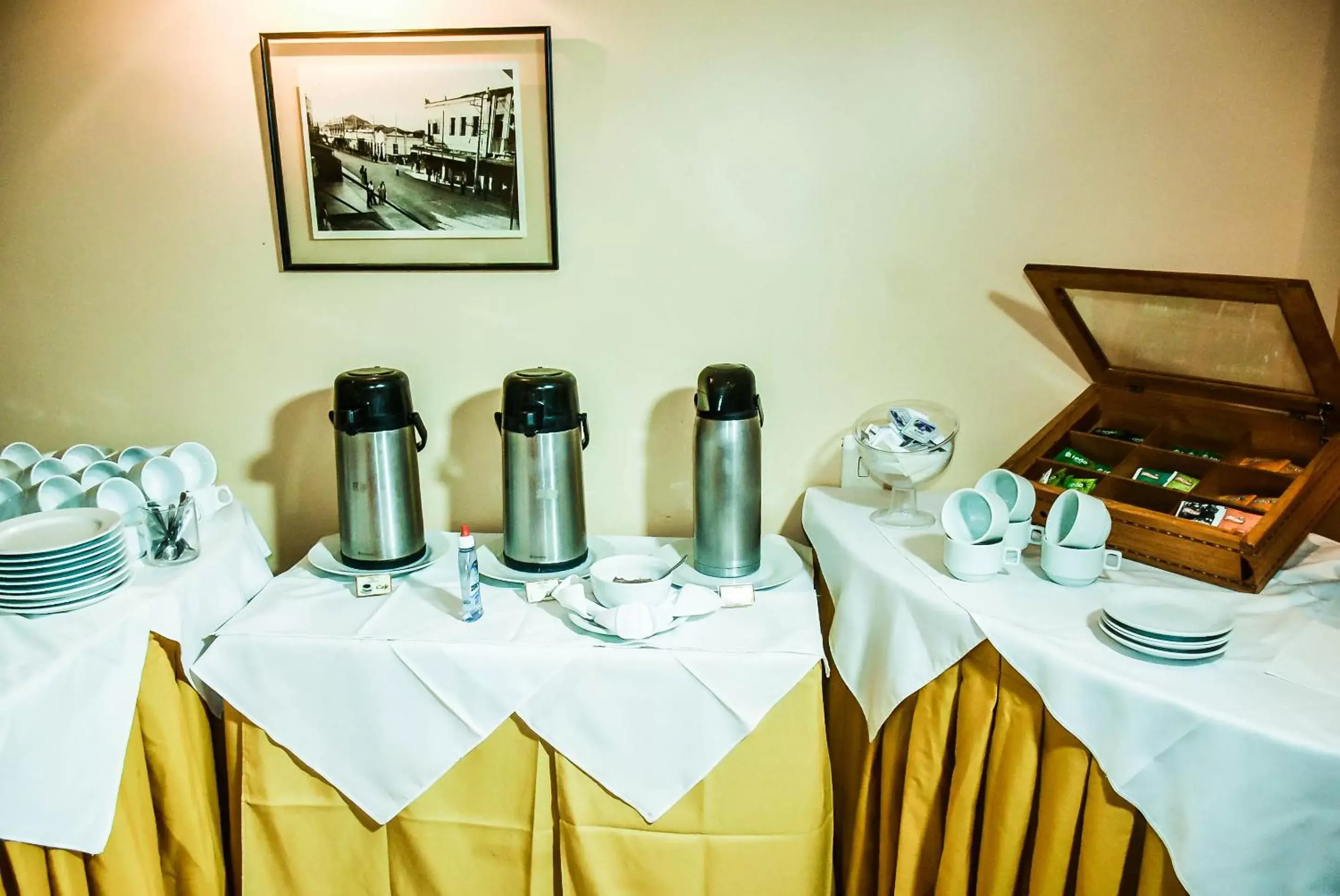 Buffet breakfast, Restaurant/Places to Eat in Mont Blanc Apart Hotel Nova Iguaçu