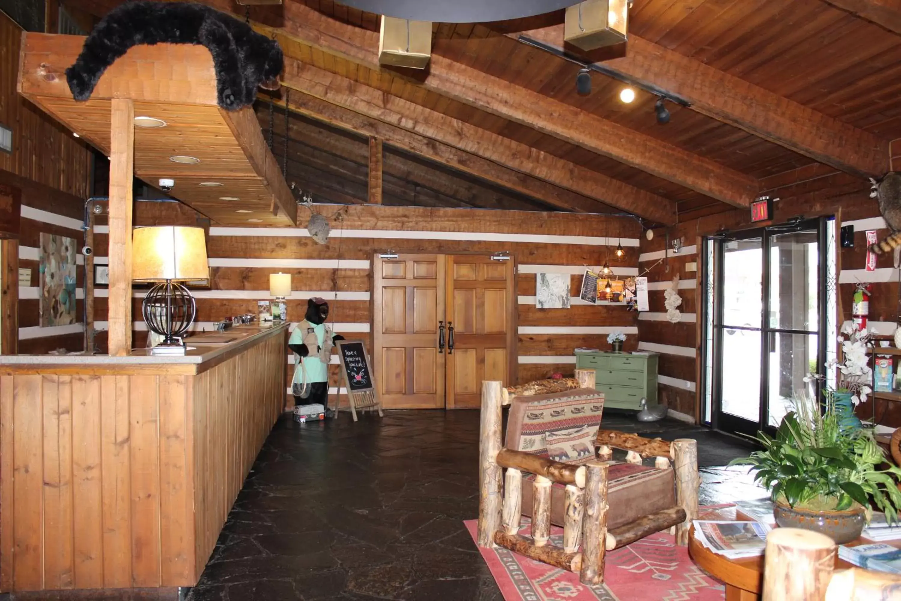 Lobby or reception, Restaurant/Places to Eat in Great Smokies Inn - Cherokee