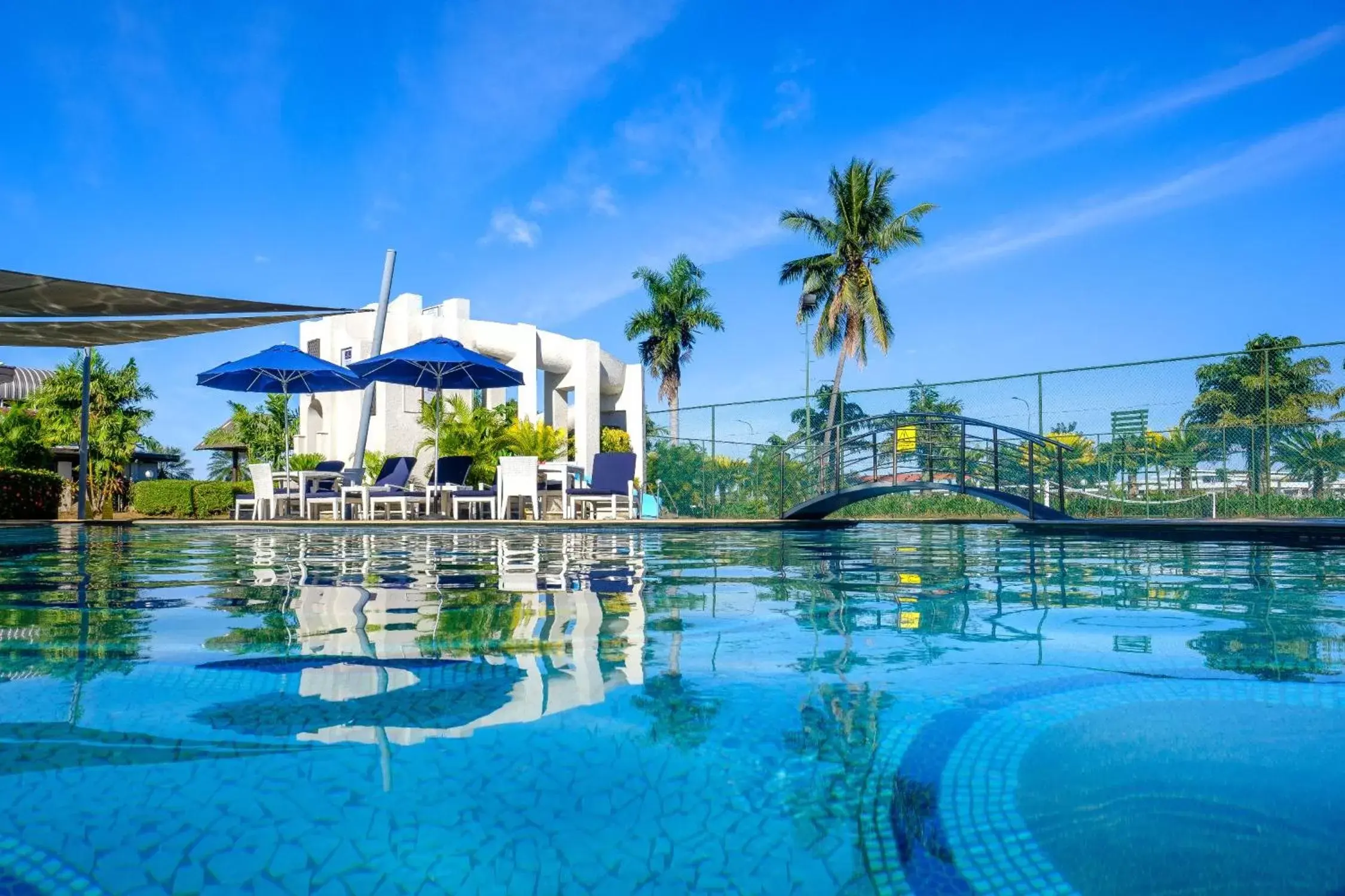 Swimming Pool in Fiji Gateway Hotel