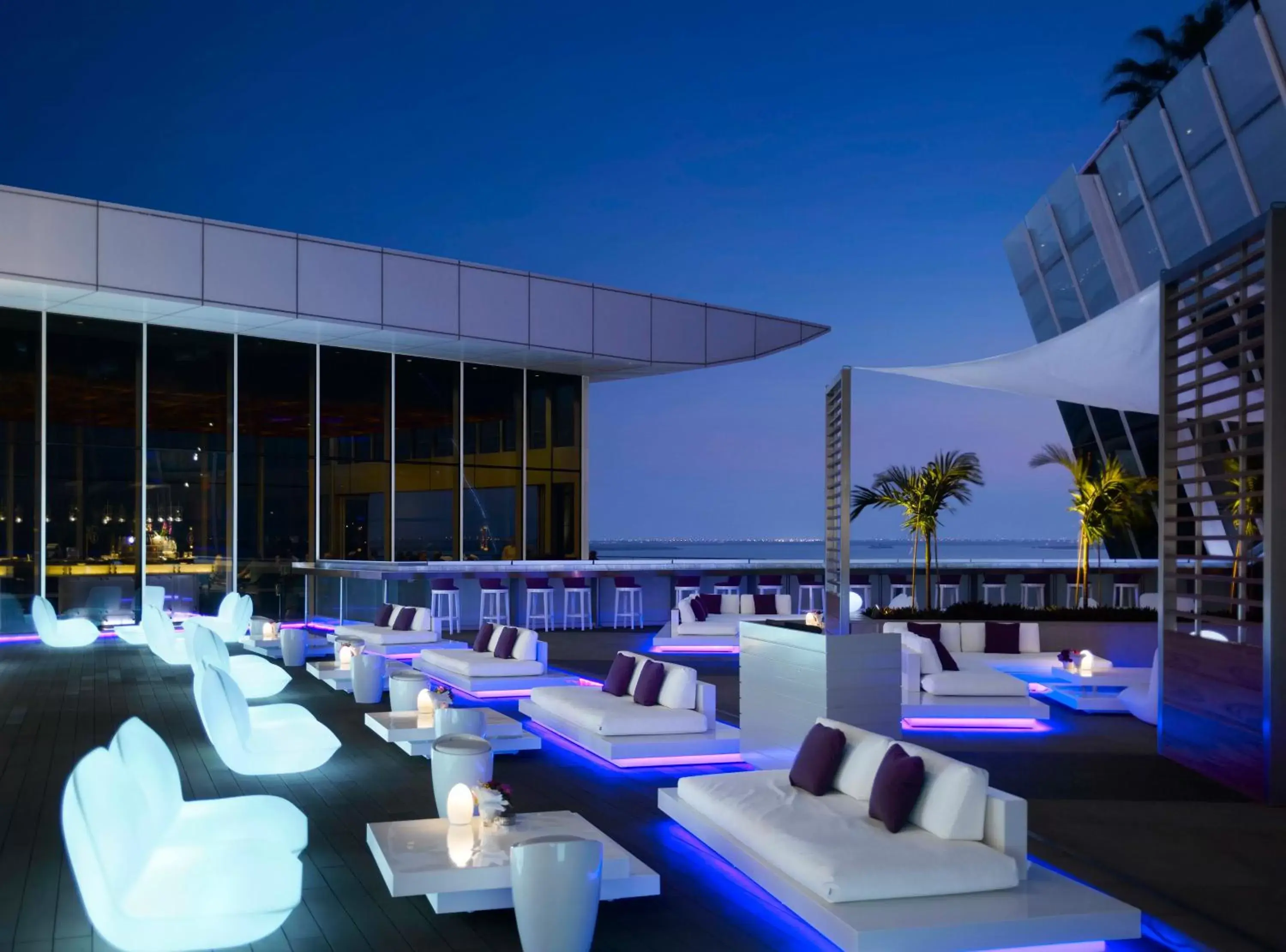 Lounge or bar, Swimming Pool in InterContinental Dubai Festival City, an IHG Hotel