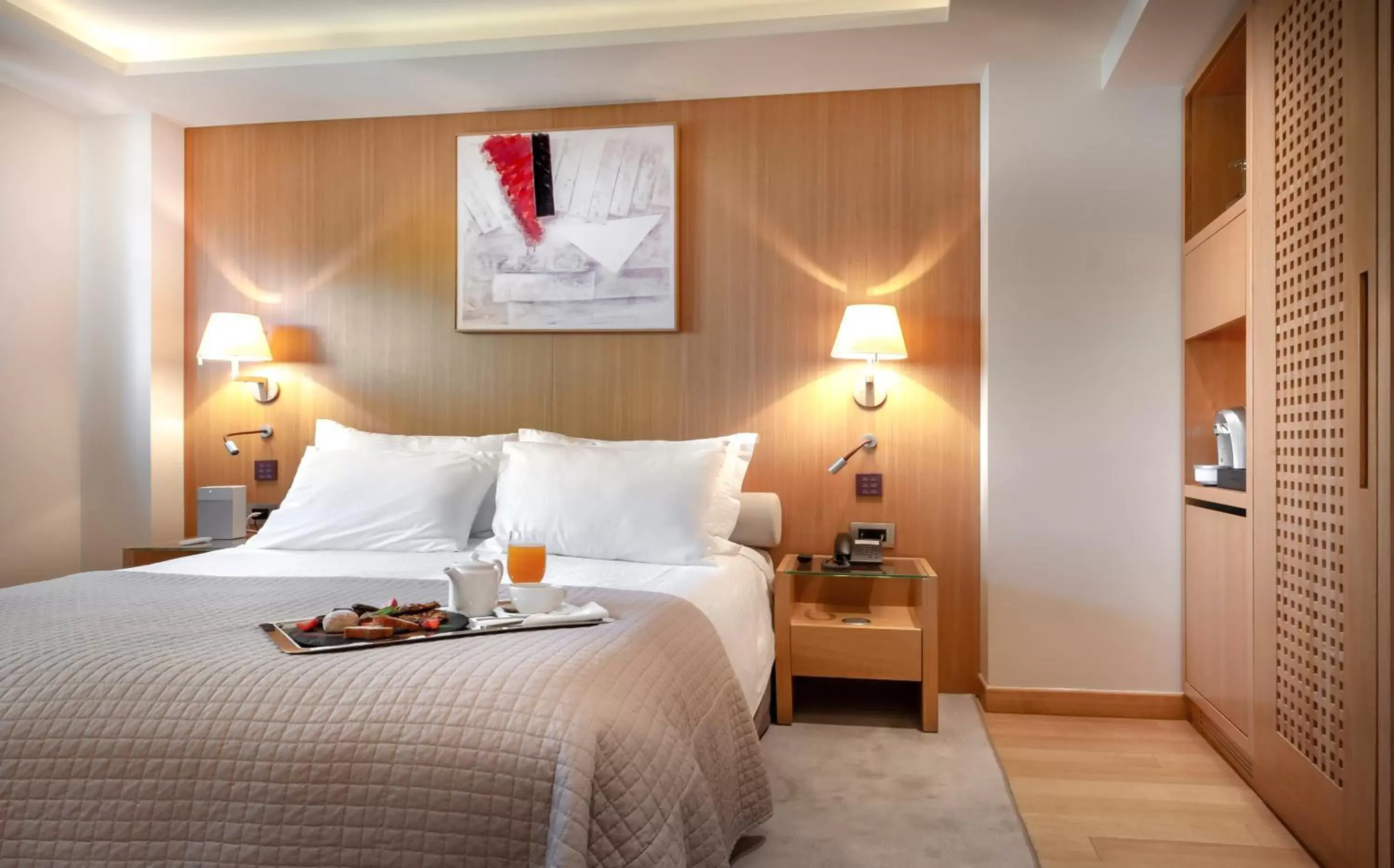 Photo of the whole room, Bed in Somewhere Vouliagmeni Photo of the whole room, Bed in Somewhere Vouliagmeni