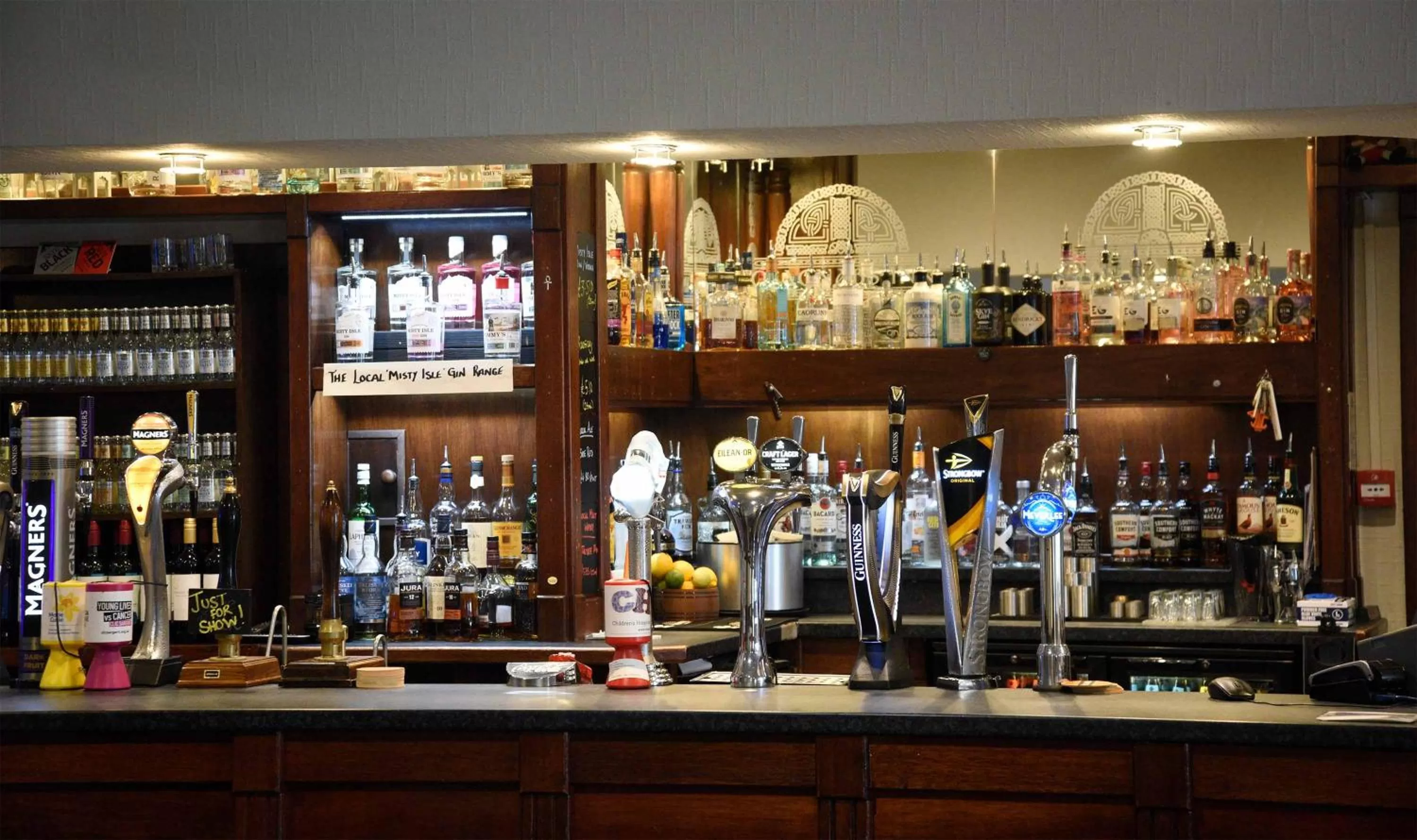 Lounge or bar in The Royal Hotel