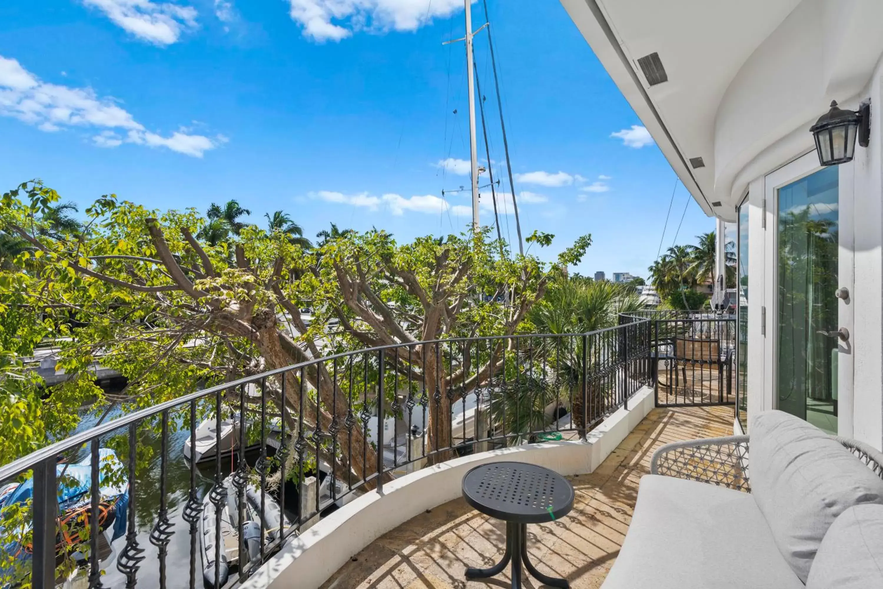 Balcony/Terrace in Isle of Venice Residence and Marina