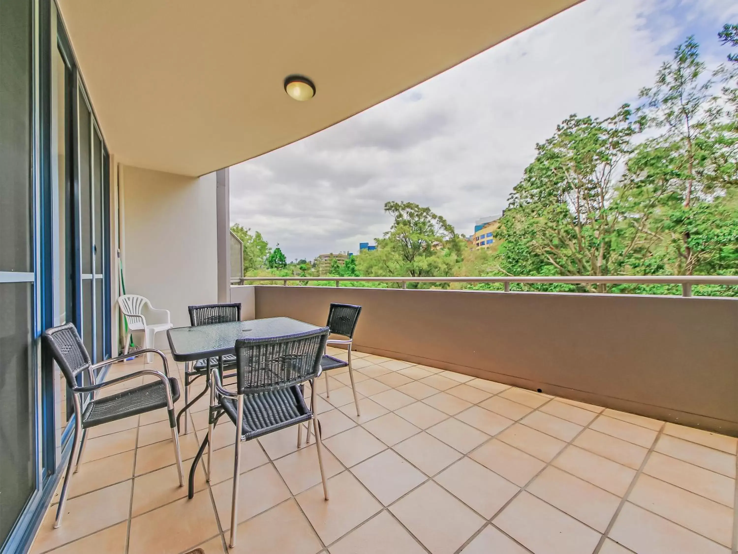 Balcony/Terrace in Inn on the Park Apartments