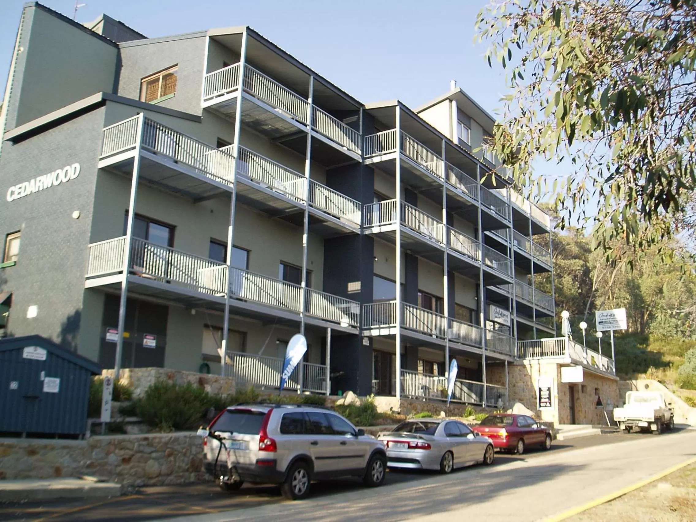 Facade/entrance in Cedarwood Apartments