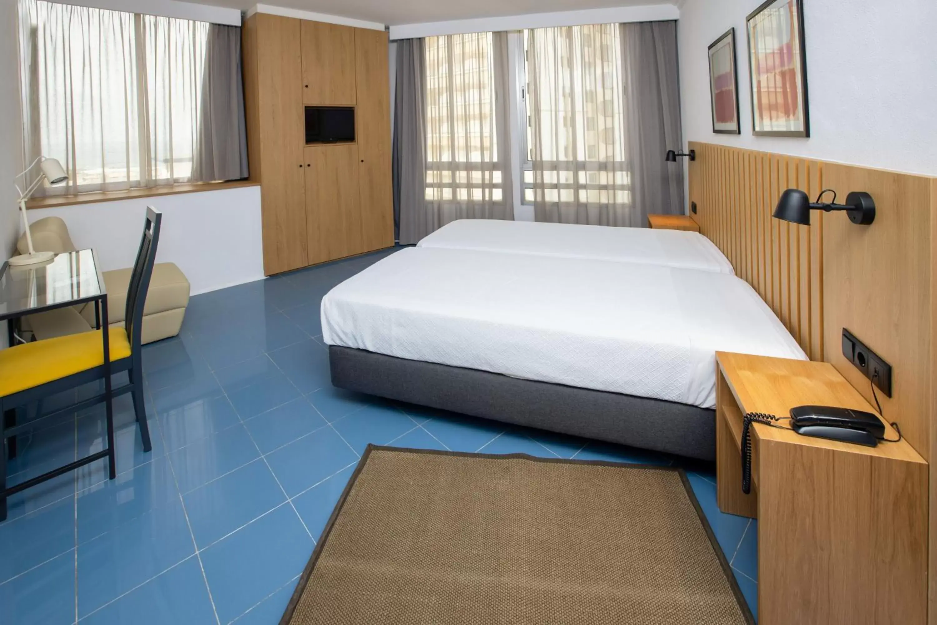 Bedroom, Bed in Hotel Apartamento Foz Atlantida
