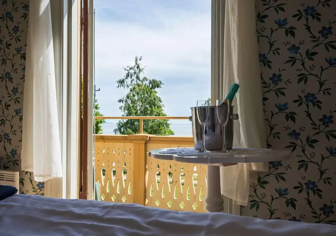 Twin Room with Lake View - Villa Viktoria in Hotel Bellevue Twin Room with Lake View - Villa Viktoria in Hotel Bellevue