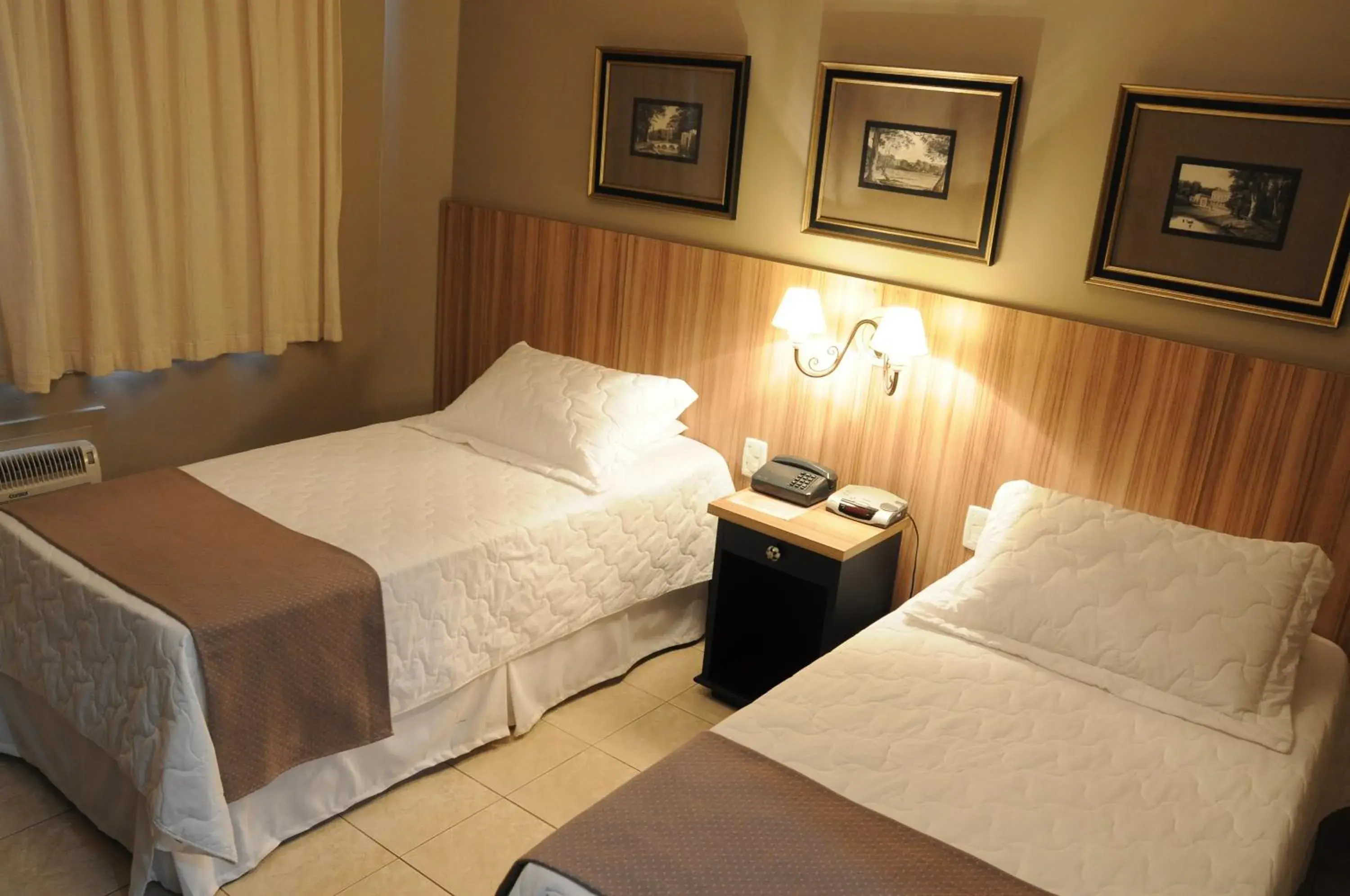 Bedroom, Bed in Hotel Kehdi Plaza