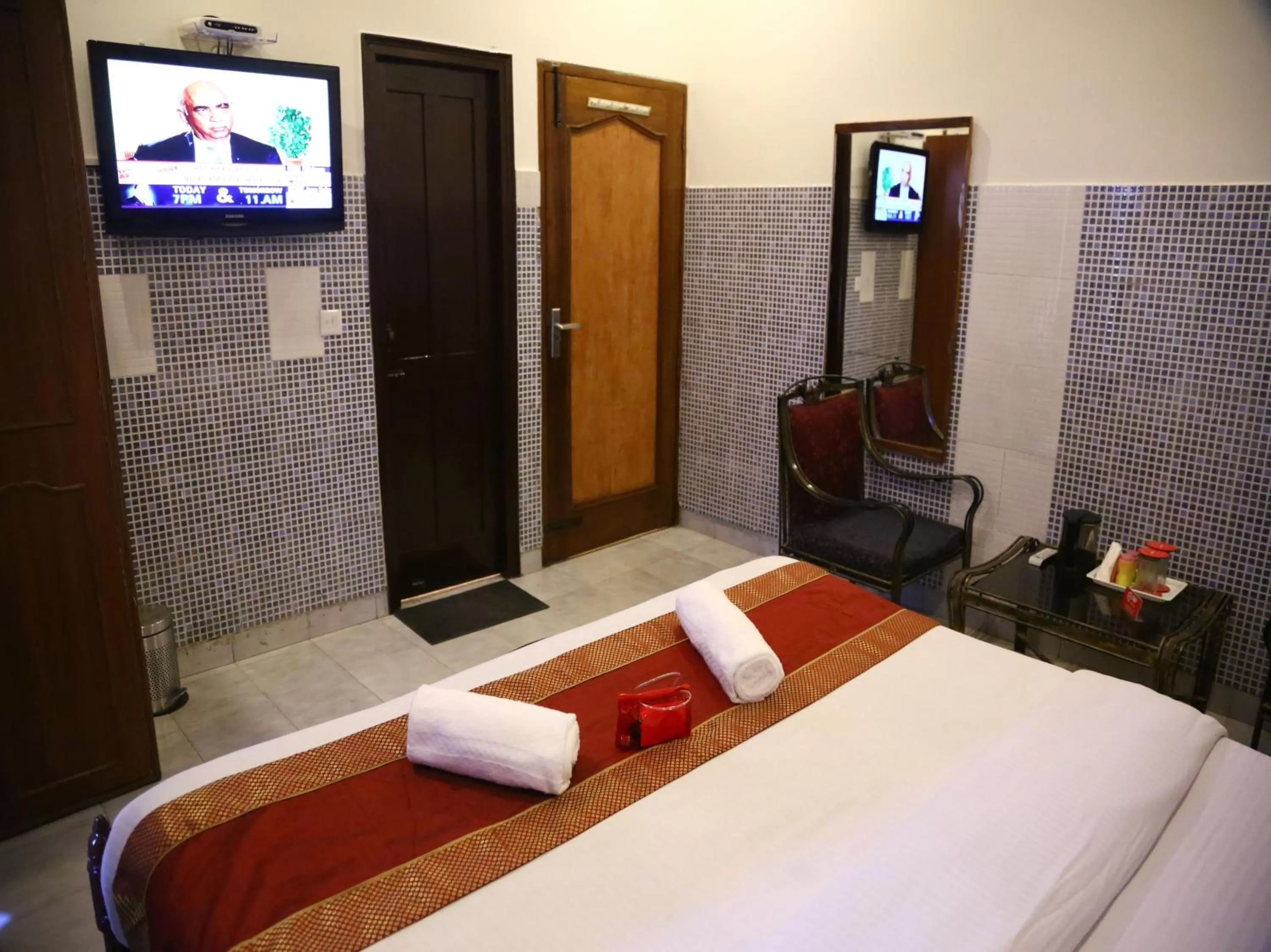 Bedroom, Bed in Hotel City Plaza 7