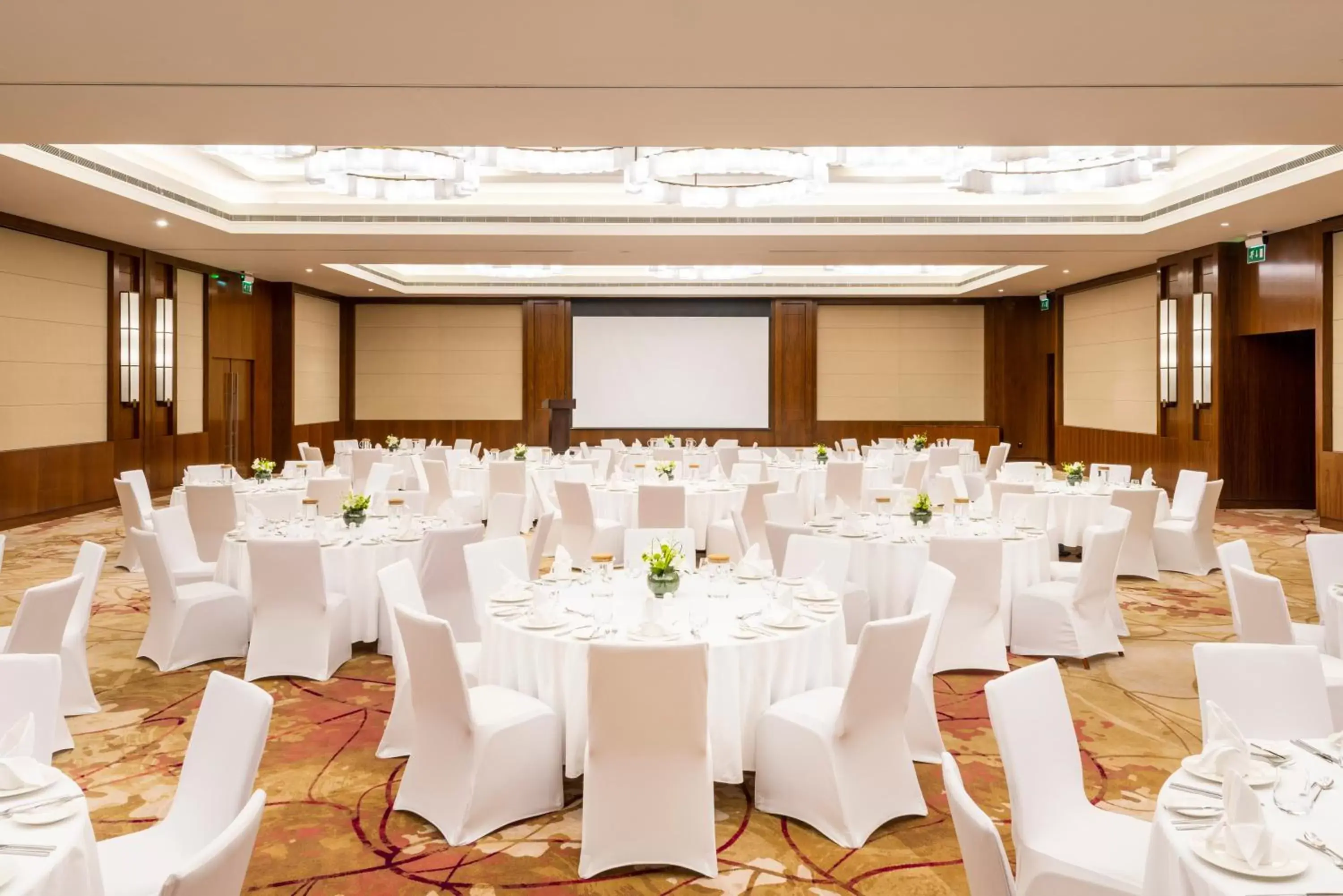 Banquet/Function facilities, Banquet Facilities in Crowne Plaza Muscat OCEC, an IHG Hotel