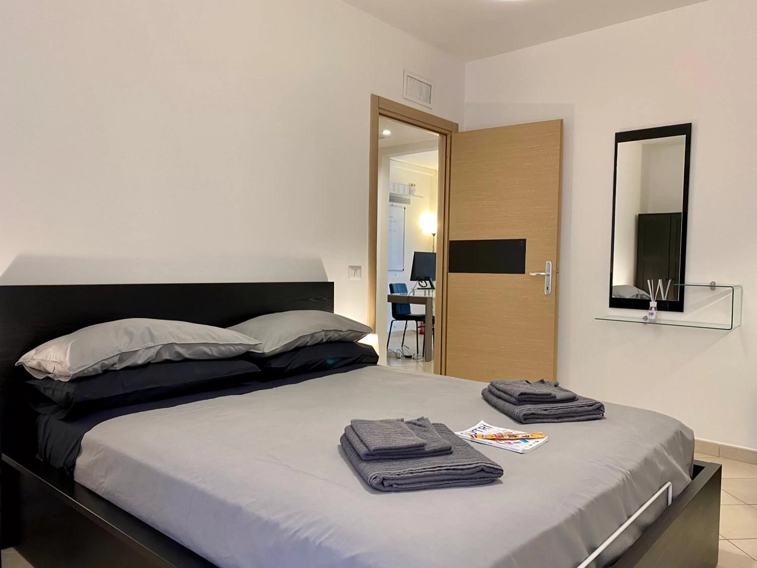 Bed in Bed & Office B&B