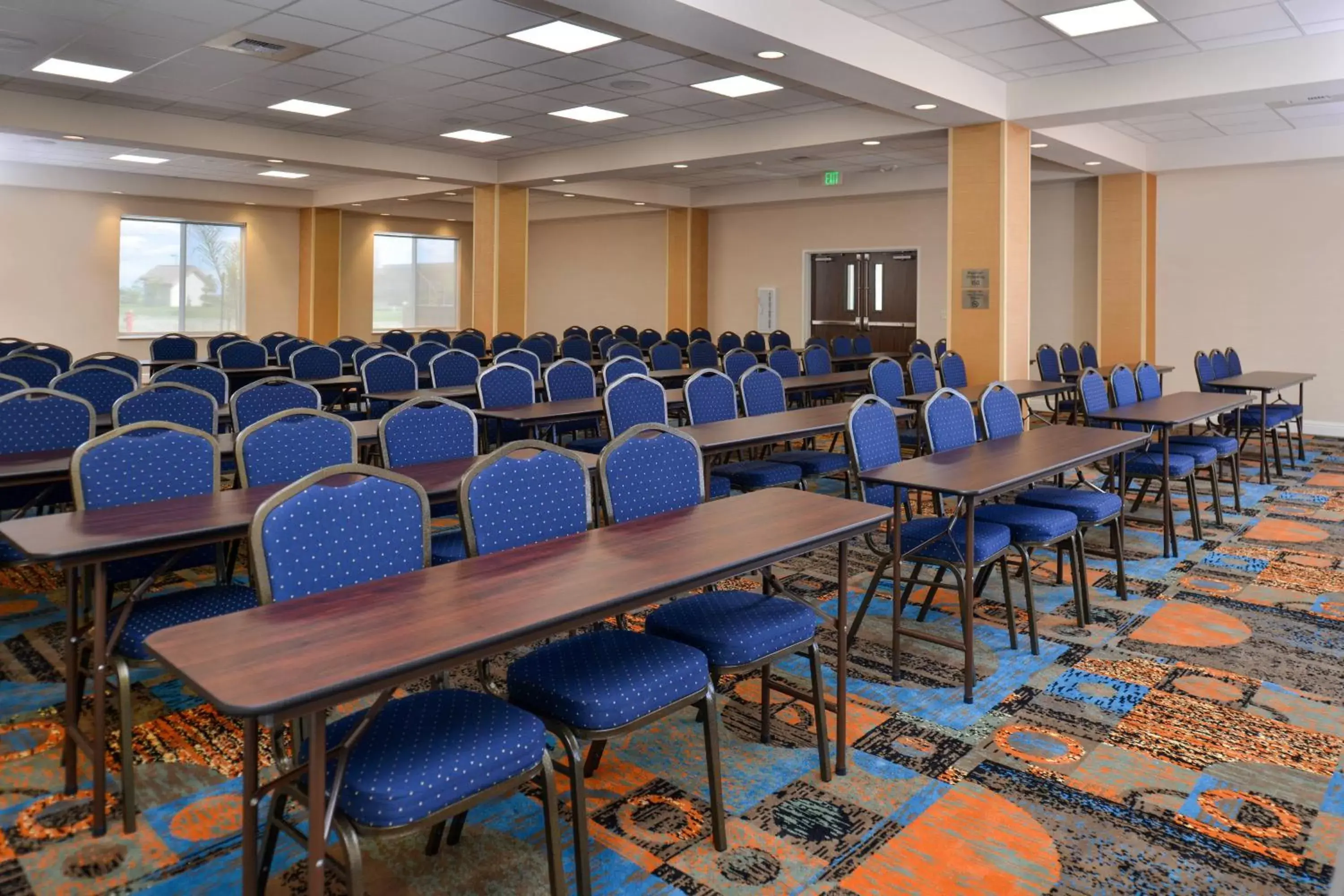 Meeting/conference room in Fairfield Inn & Suites by Marriott Sacramento Airport Woodland