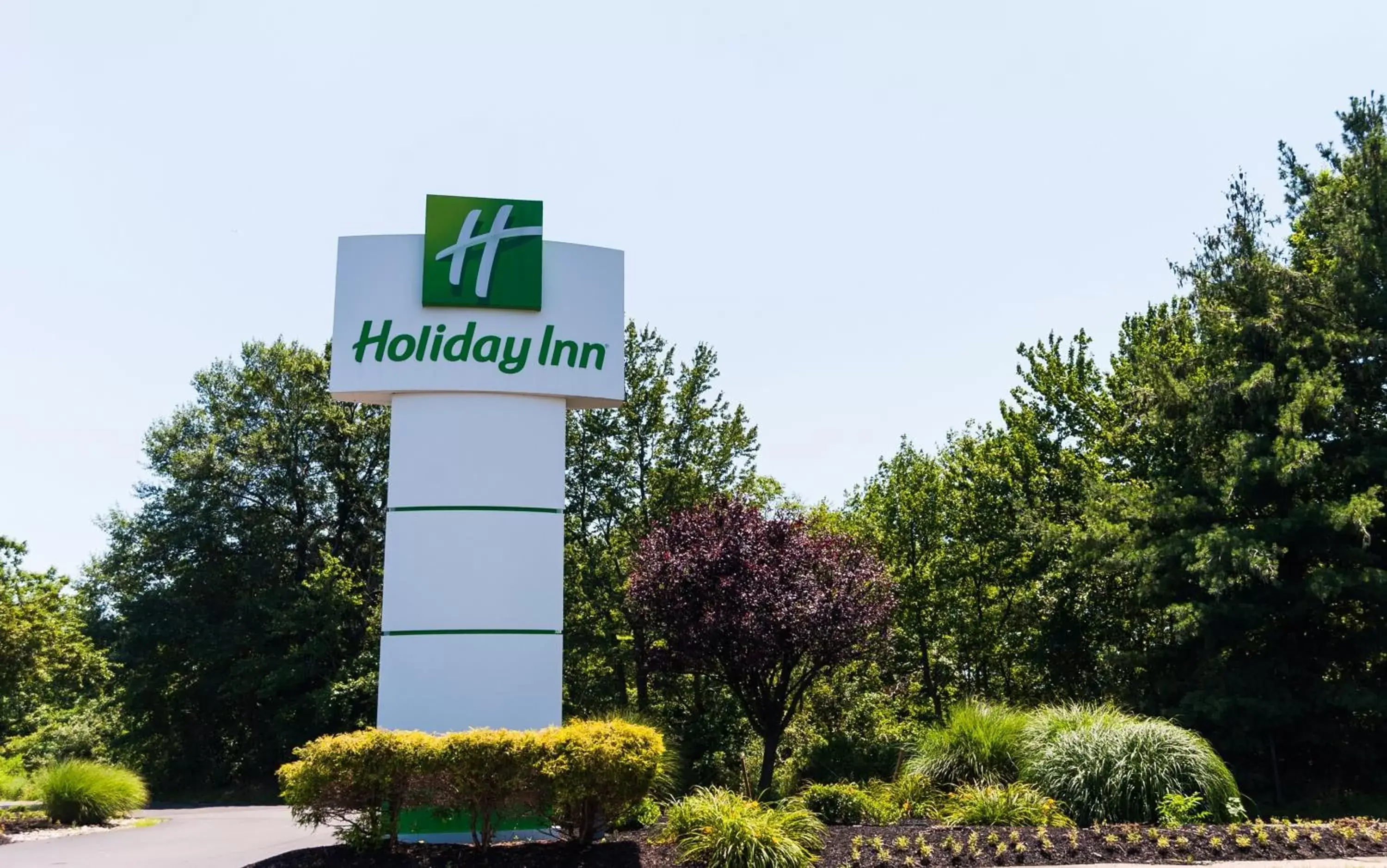 Property Building in Holiday Inn Philadelphia South-Swedesboro, an IHG Hotel