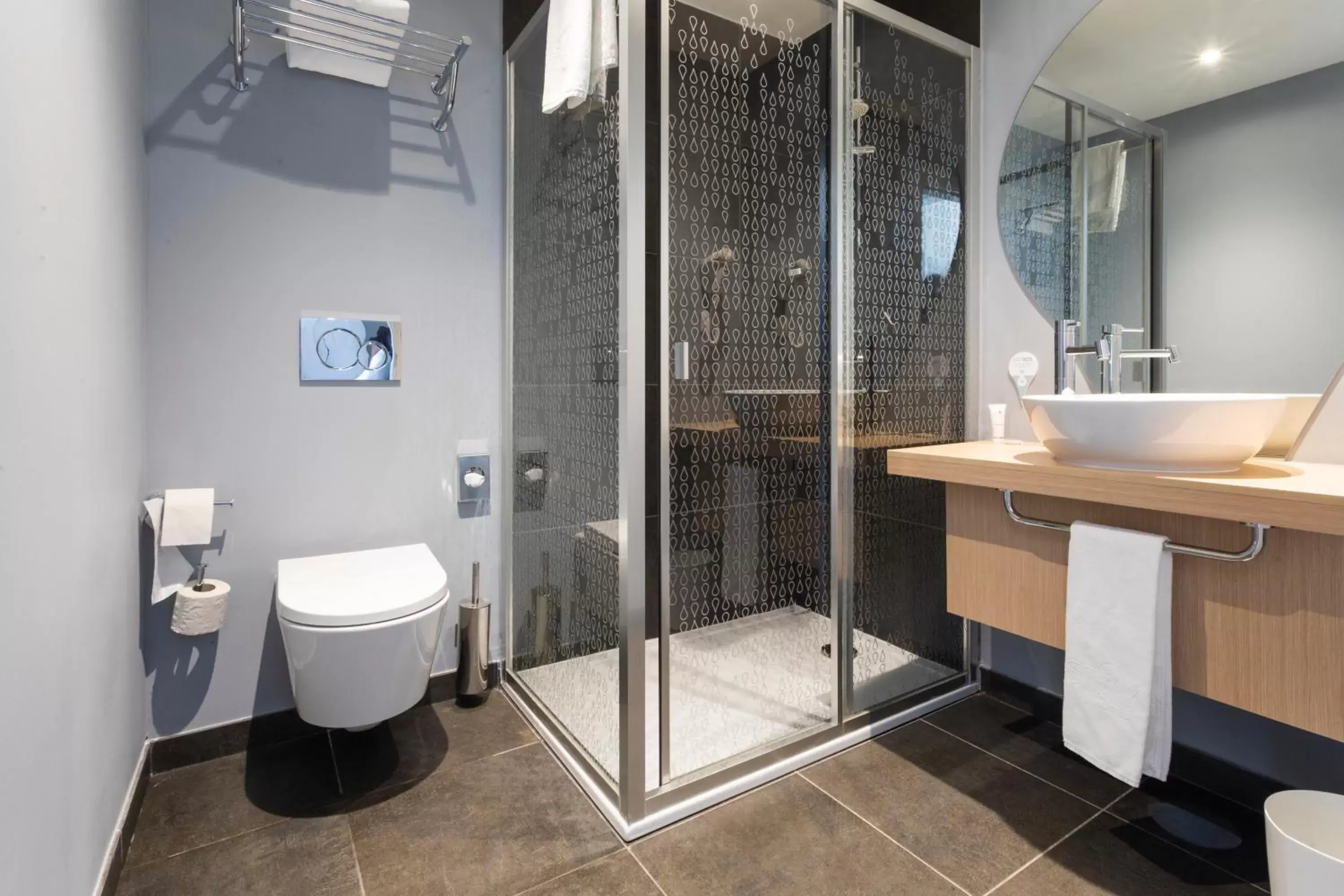 Shower, Bathroom in Stay Hotel Coimbra Centro