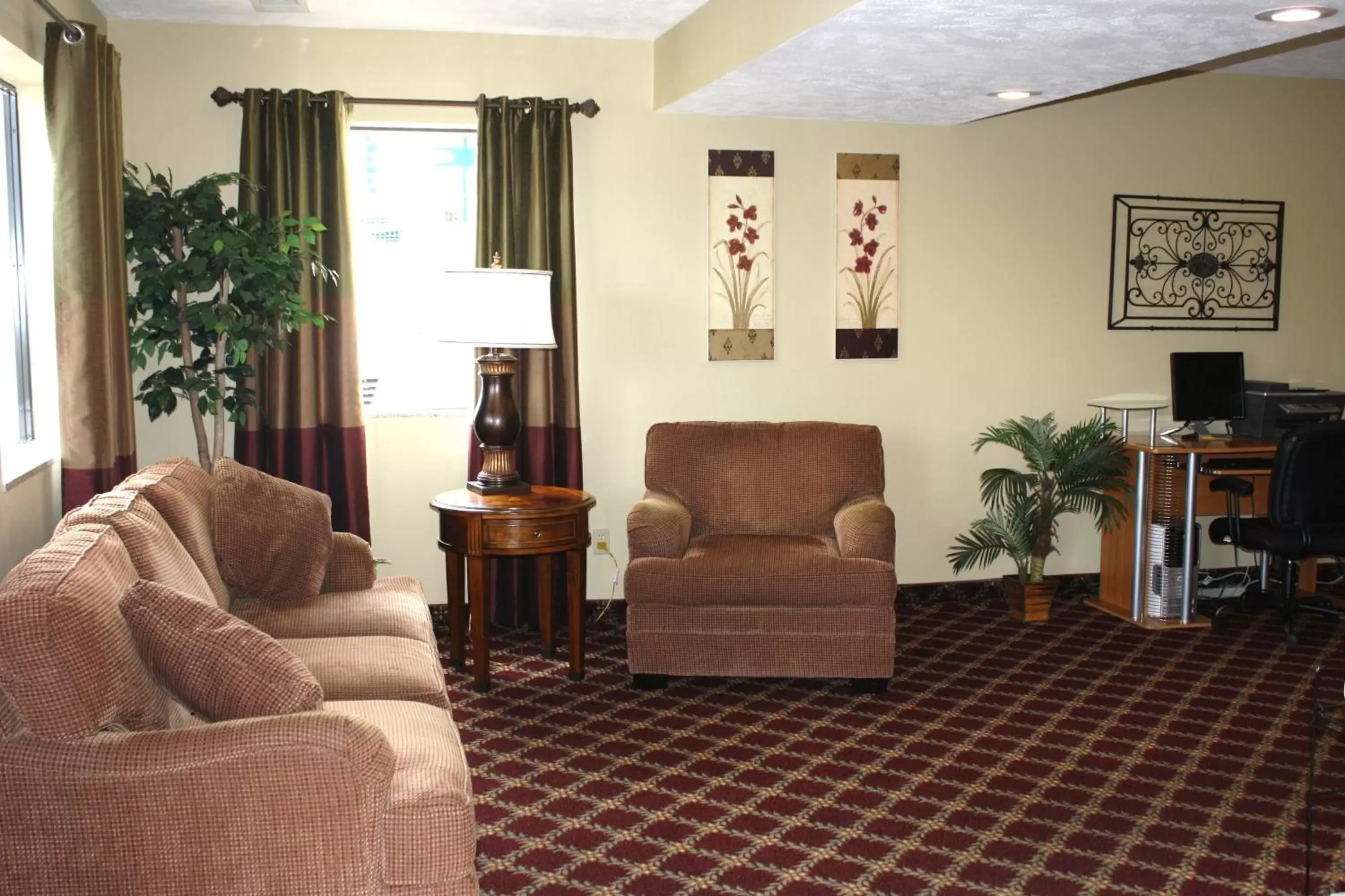 Lobby or reception, Seating Area in Whispering Hills Inn