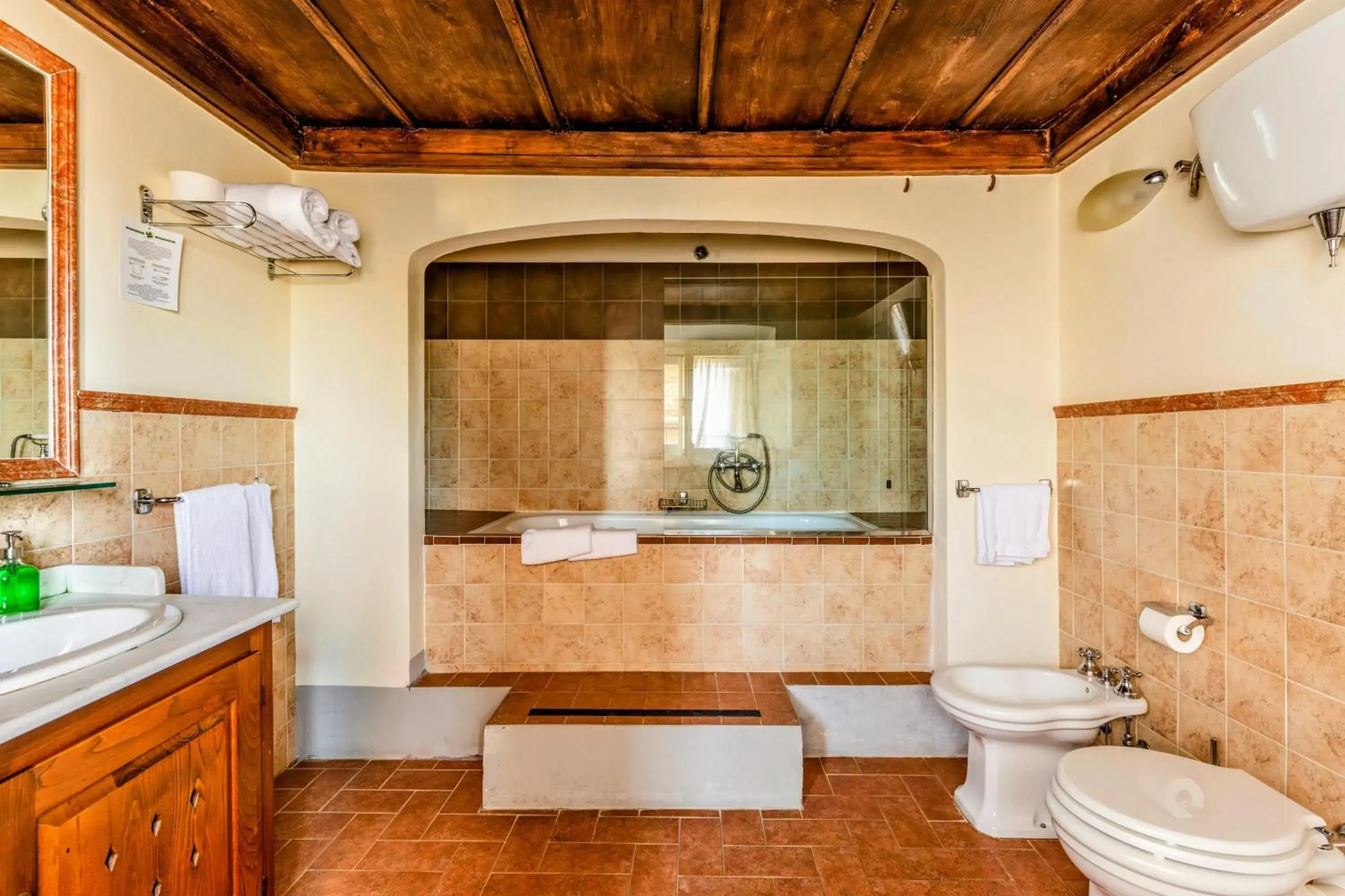 Bath, Bathroom in Hotel San Michele