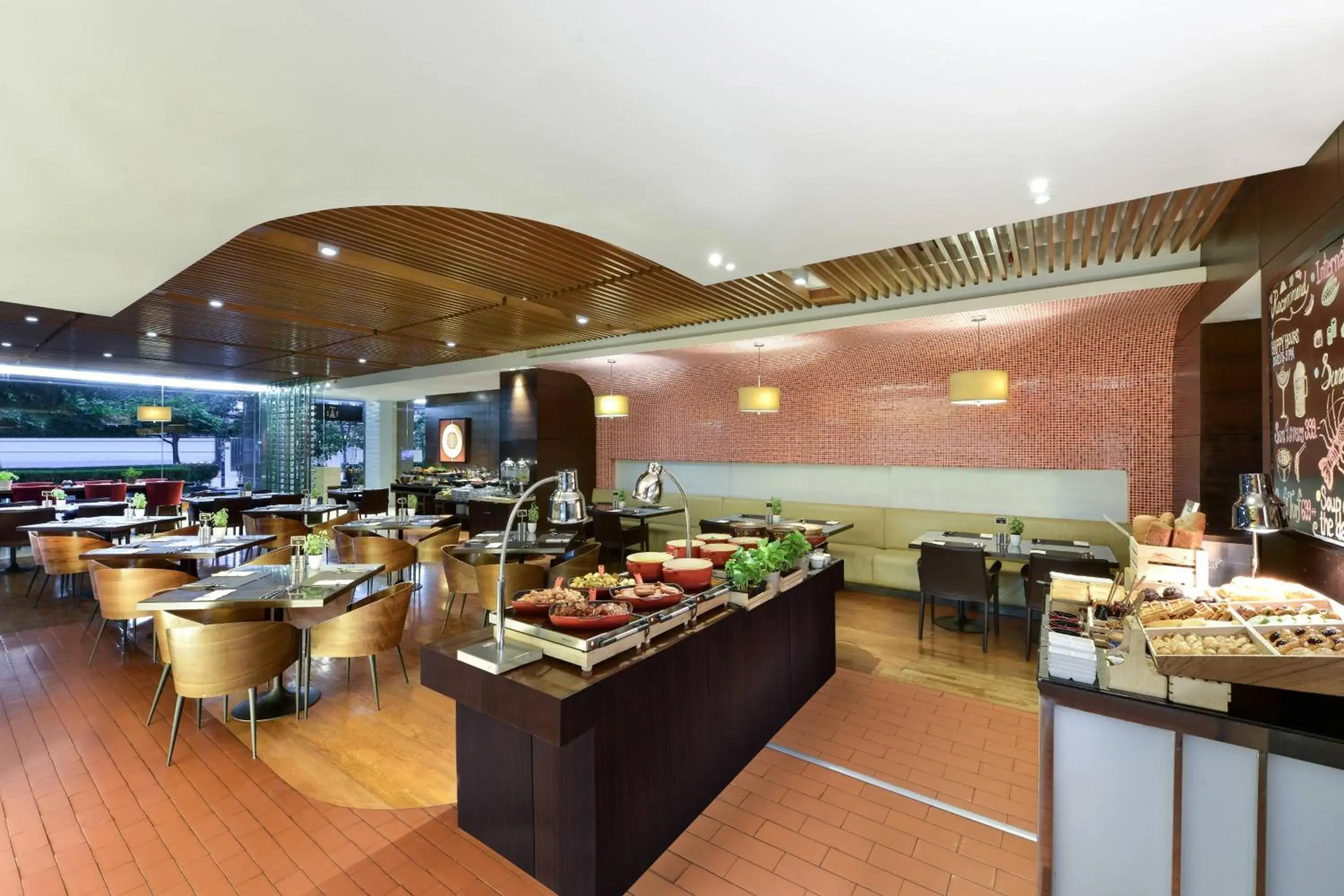 Breakfast, Restaurant/Places to Eat in Sathorn Vista, Bangkok - Marriott Executive Apartments