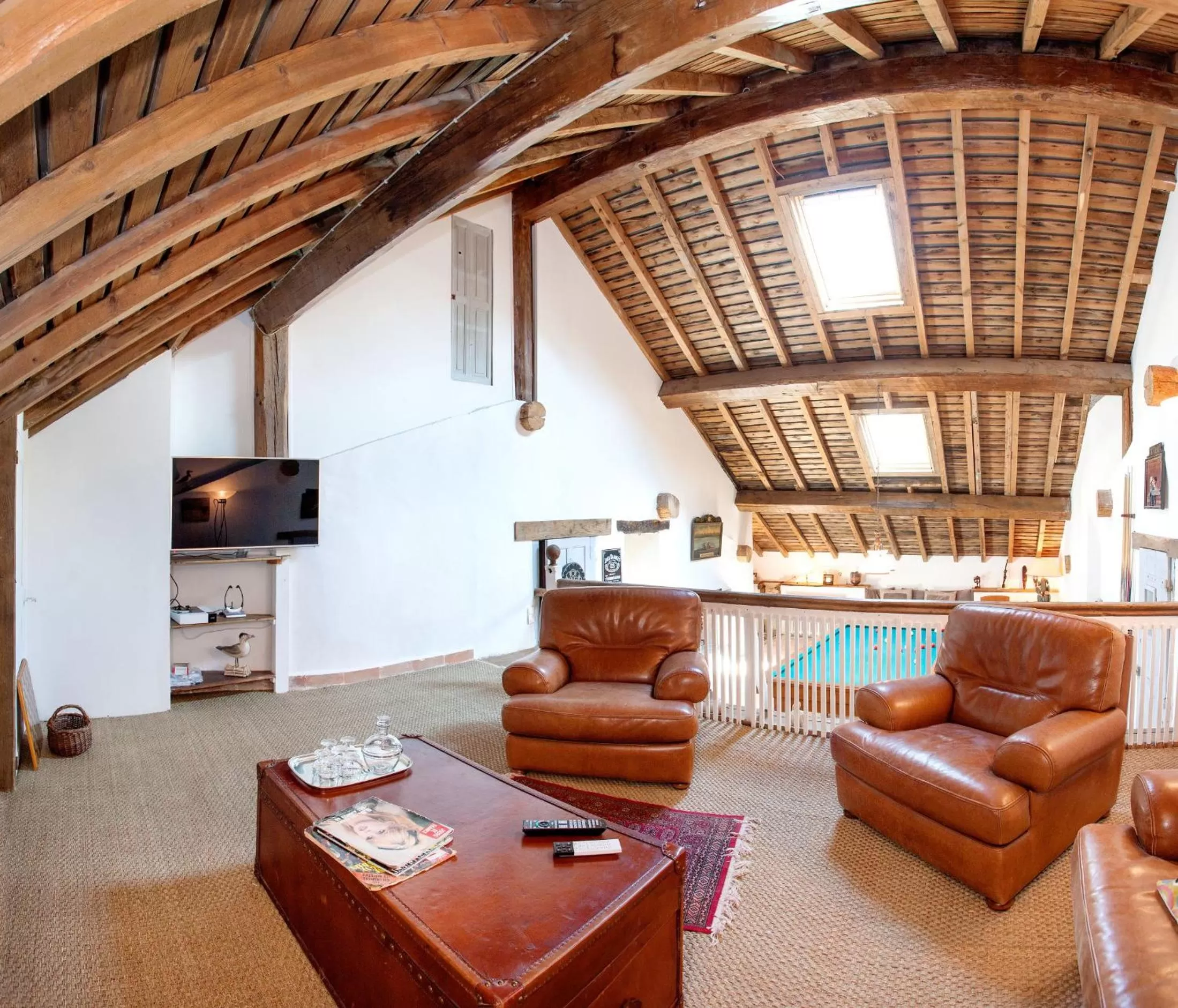Communal lounge/ TV room in Domaine Le Castelet