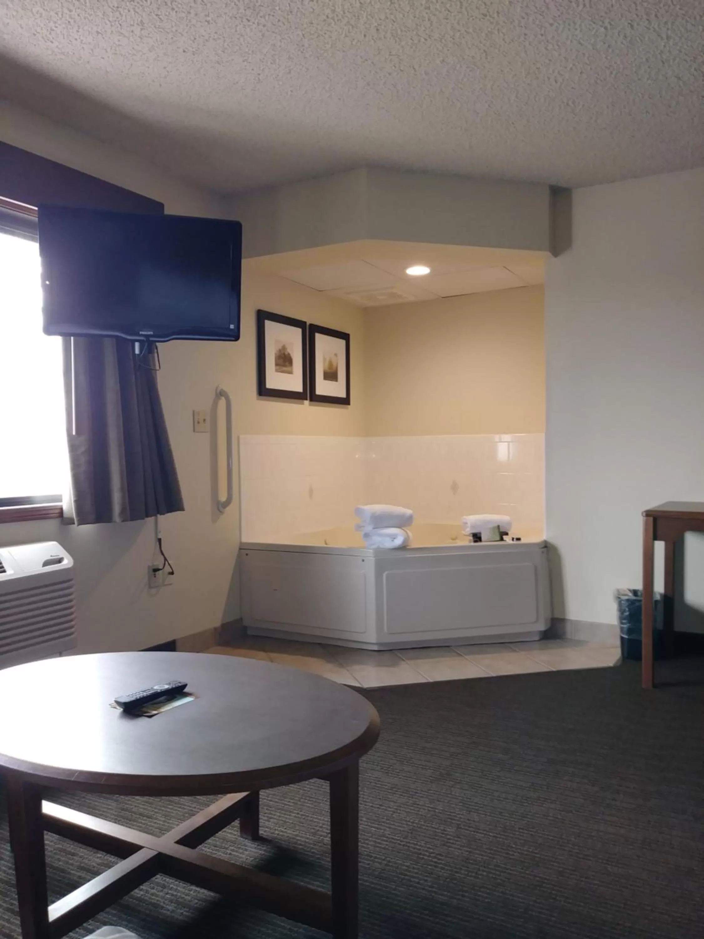 Hot Tub in AmericInn by Wyndham Windsor Ft. Collins