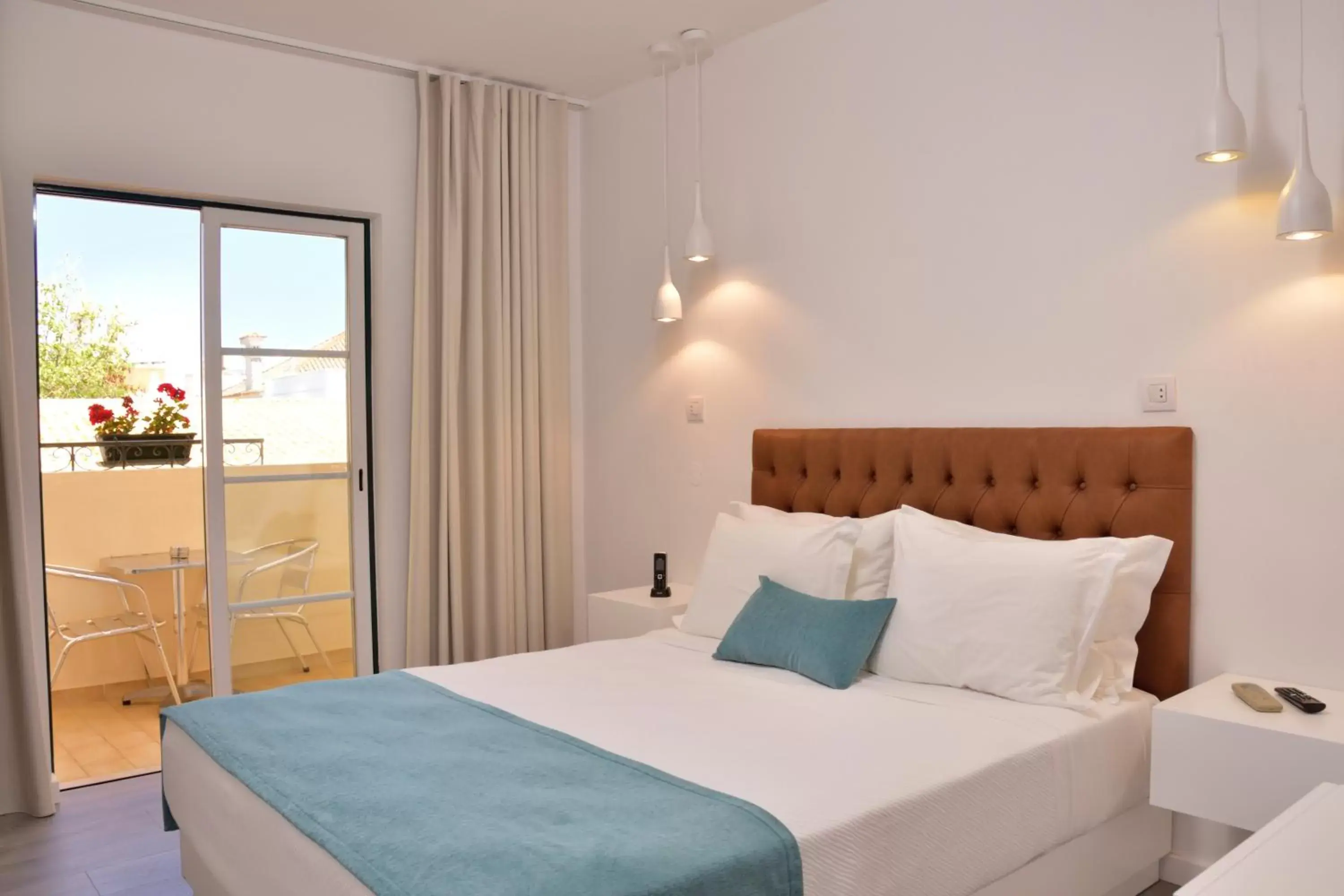 Bedroom, Bed in Hotel Sol Algarve by Kavia