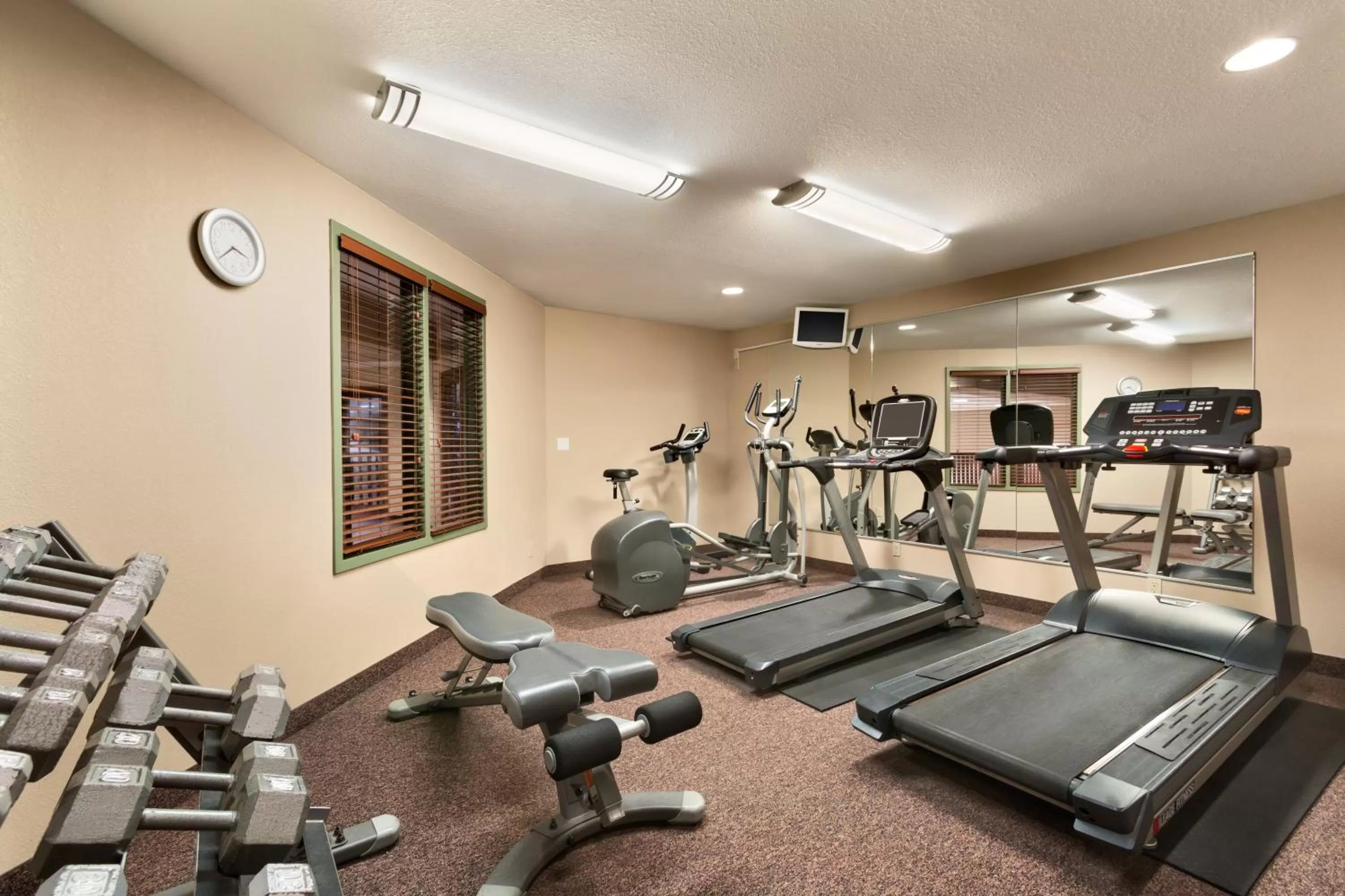 Fitness centre/facilities in Days Inn by Wyndham Thunder Bay North