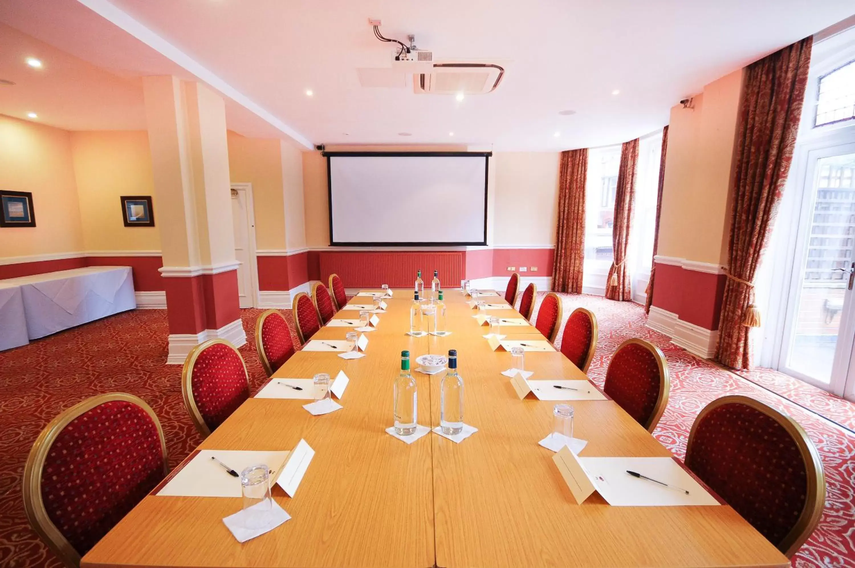 Business facilities, Business Area/Conference Room in Durley Dean