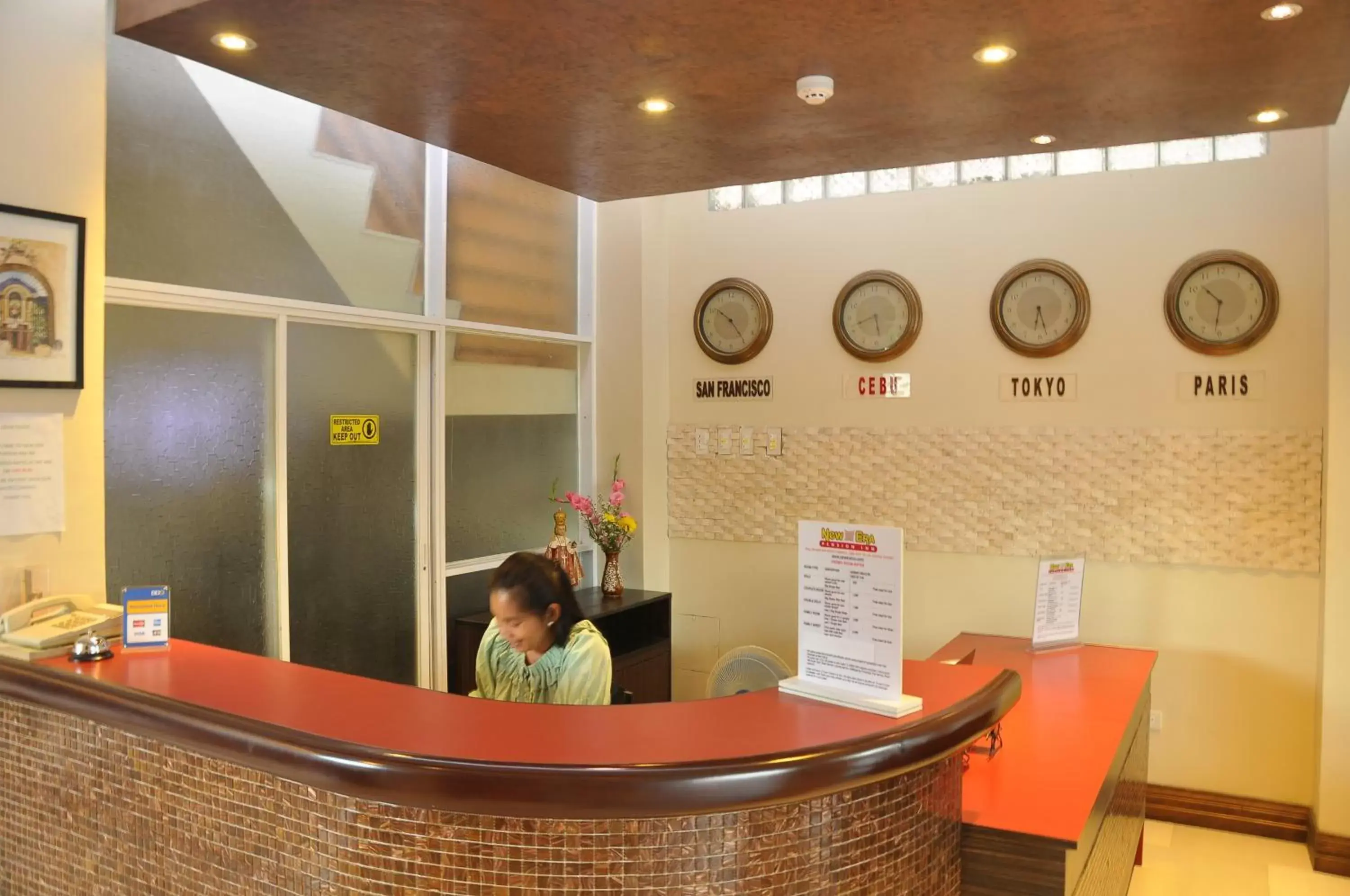 Lobby or reception, Lobby/Reception in RedDoorz near Landers Superstore Cebu City