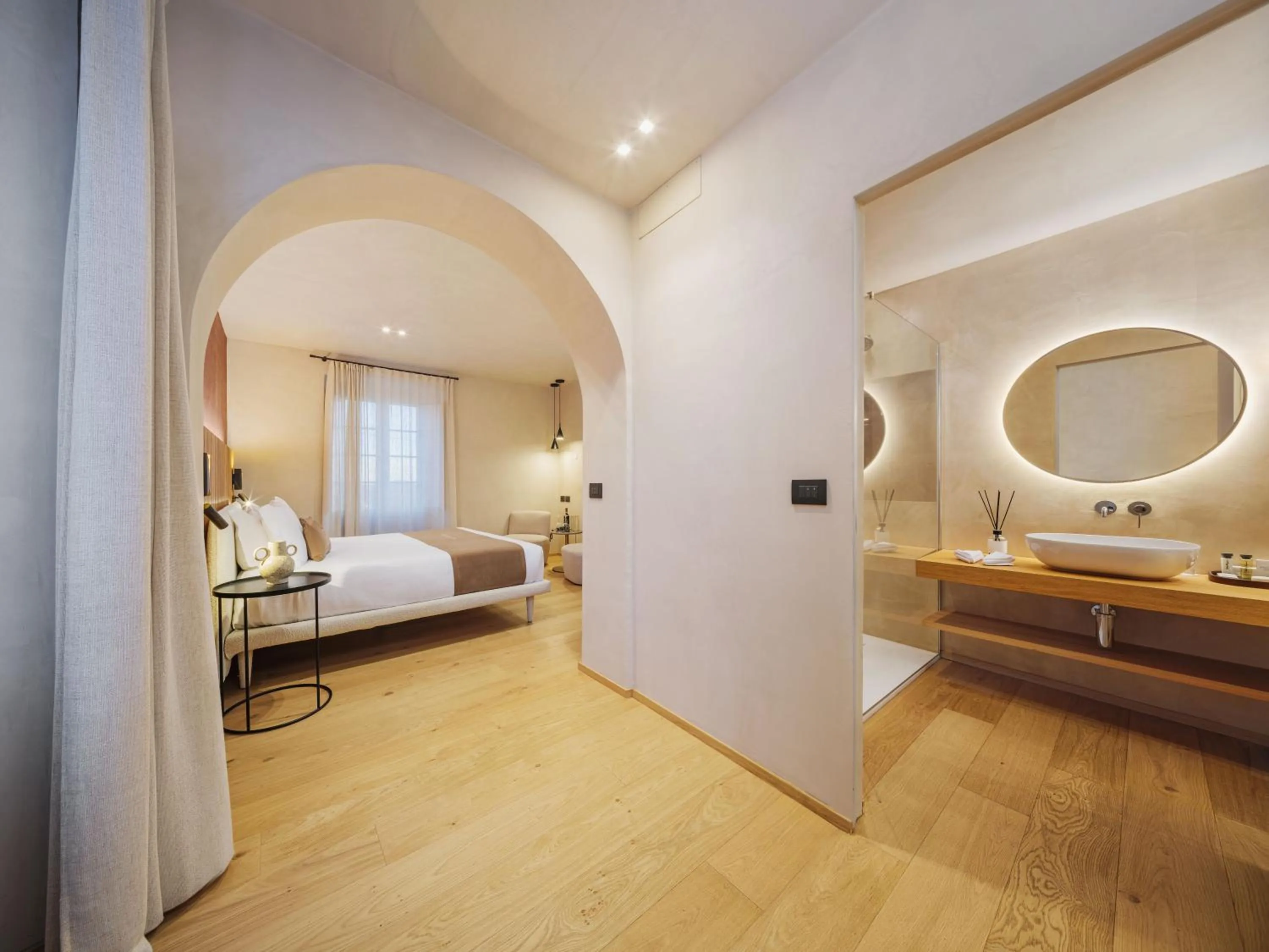 Bed in Villa Riviera Resort