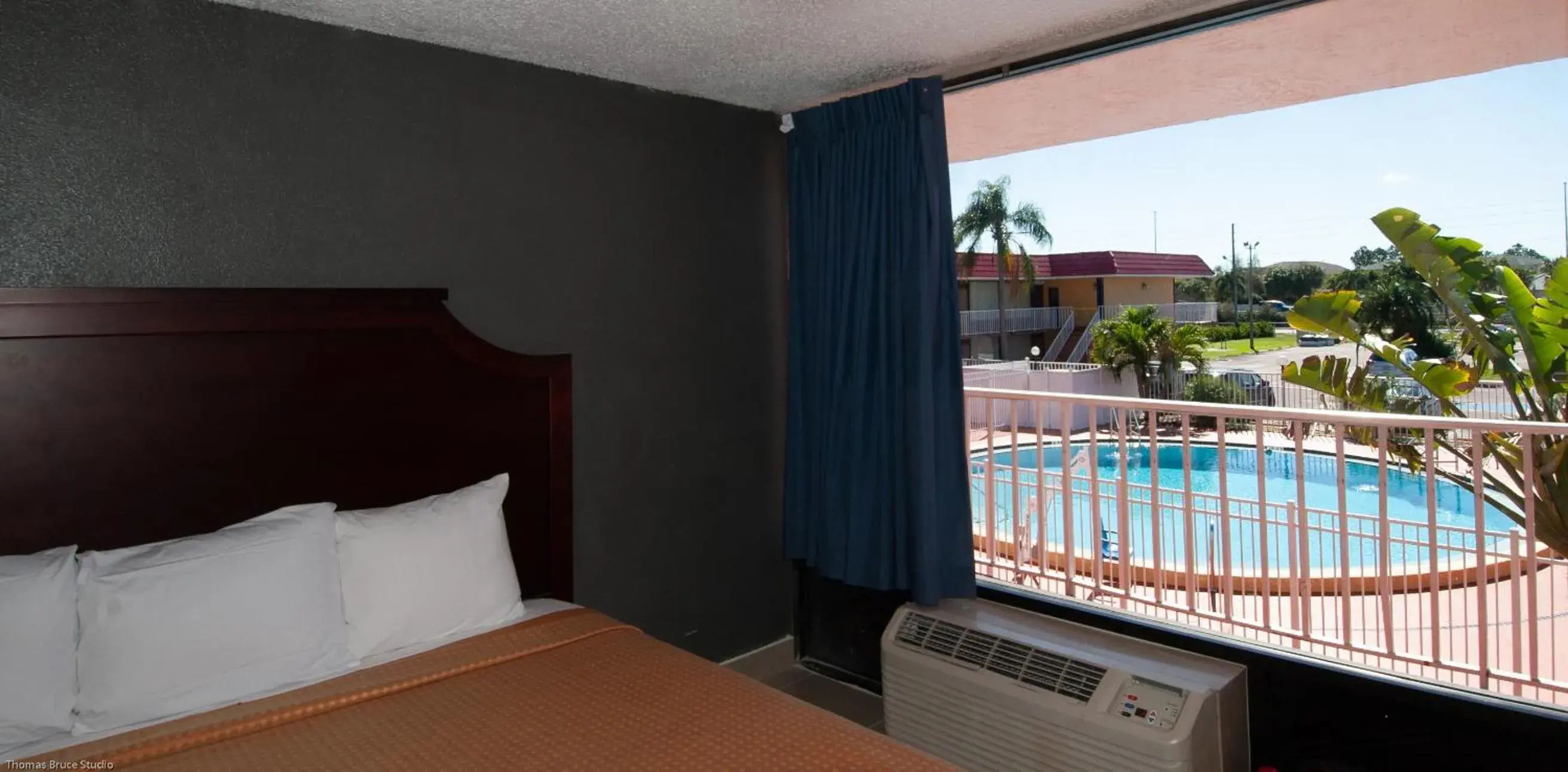 Bed in Express Inn & Suites - 5 Miles from St Petersburg Clearwater Airport