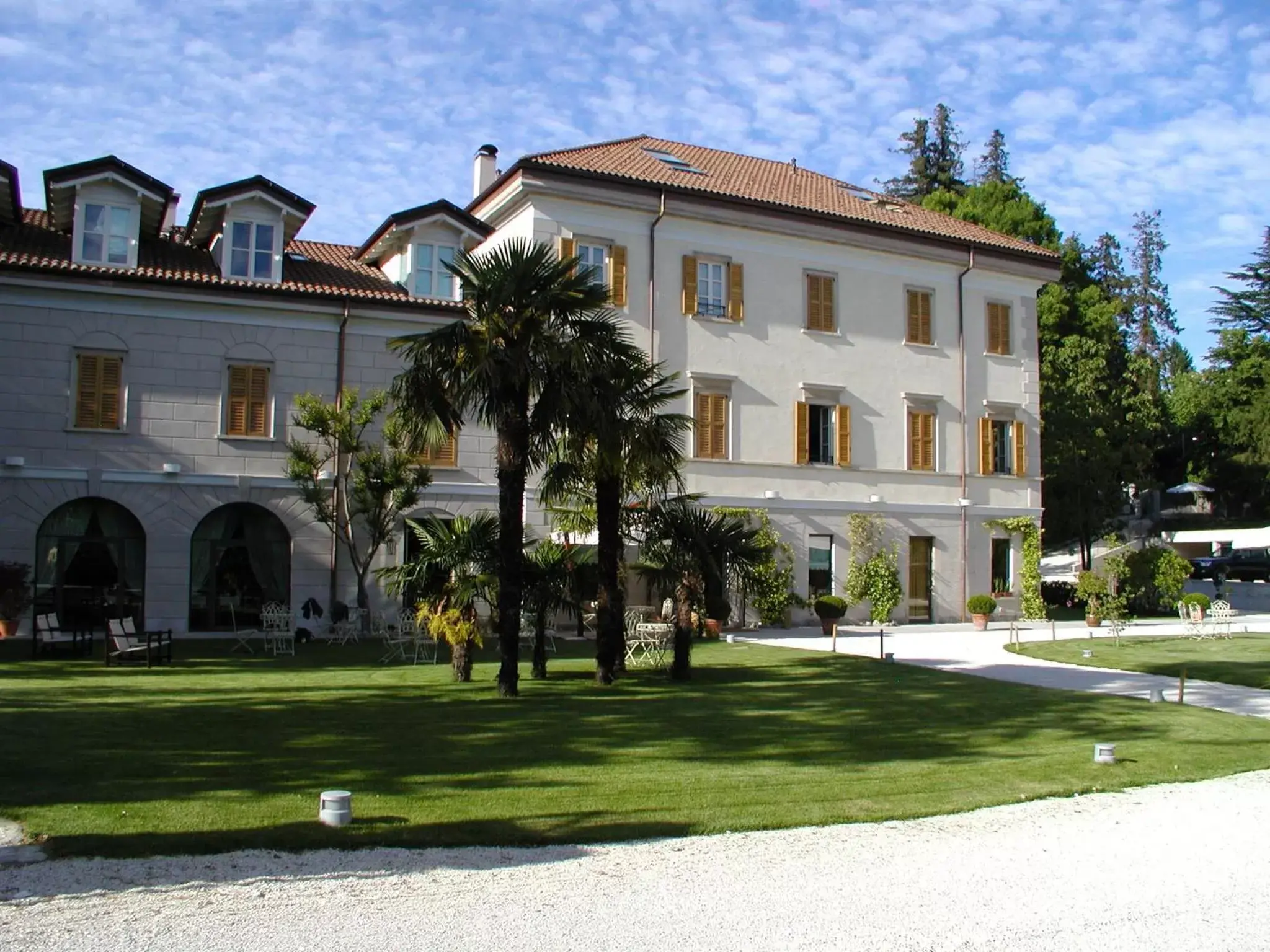 Facade/entrance, Property Building in Art Hotel Varese