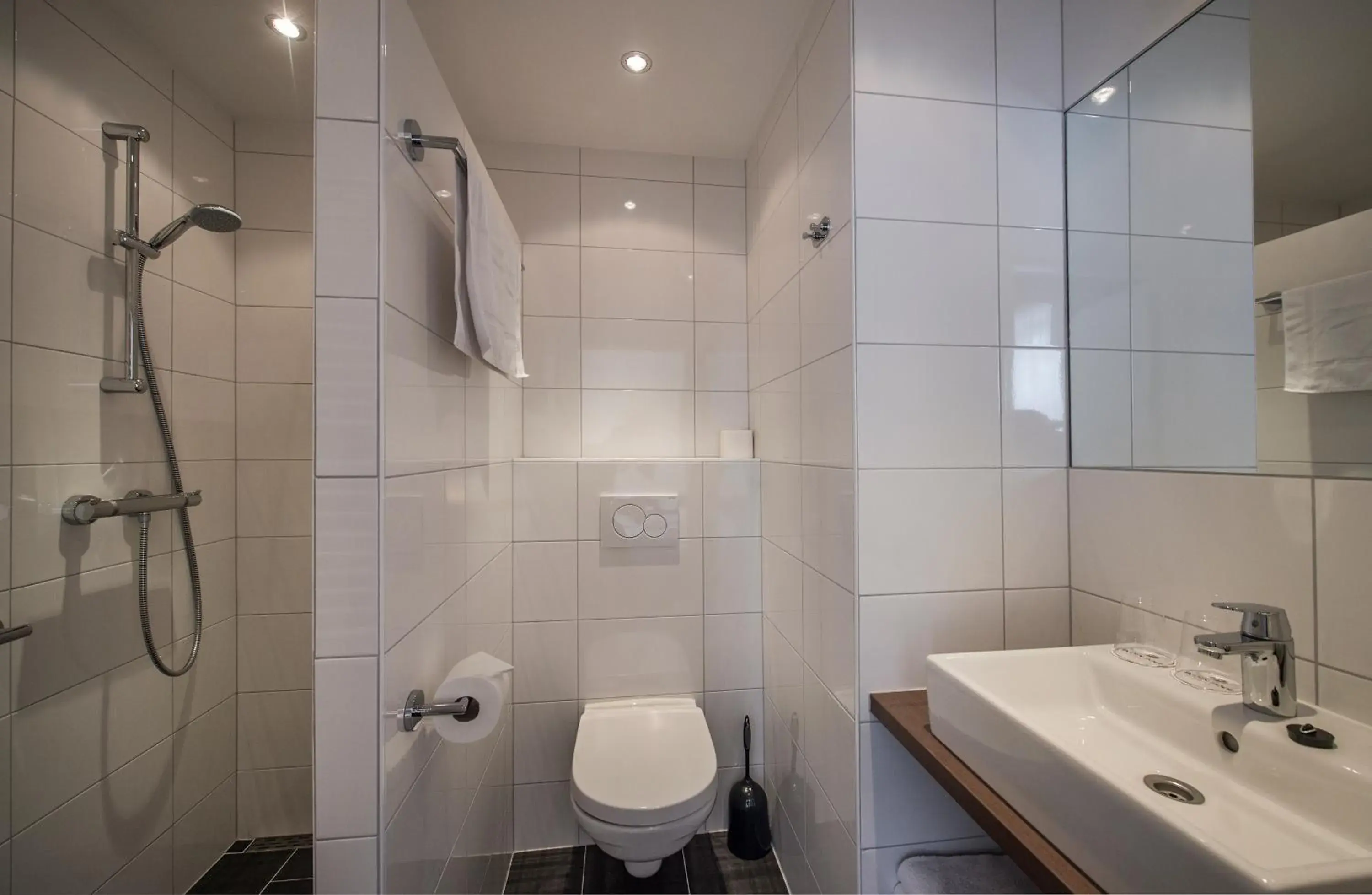 Shower, Bathroom in Hotel Restaurant in den Hoof