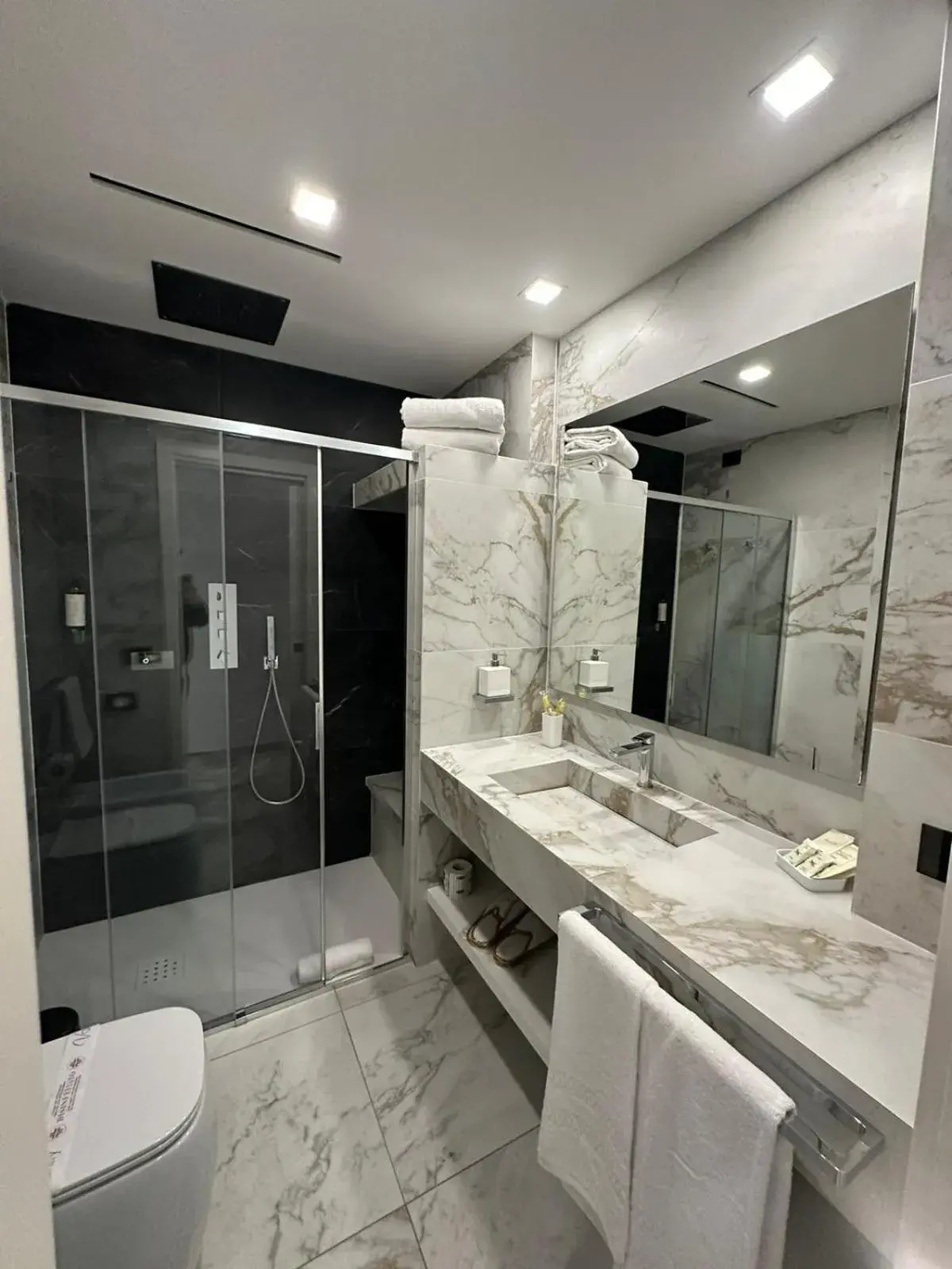 Bathroom in Maison Tritone