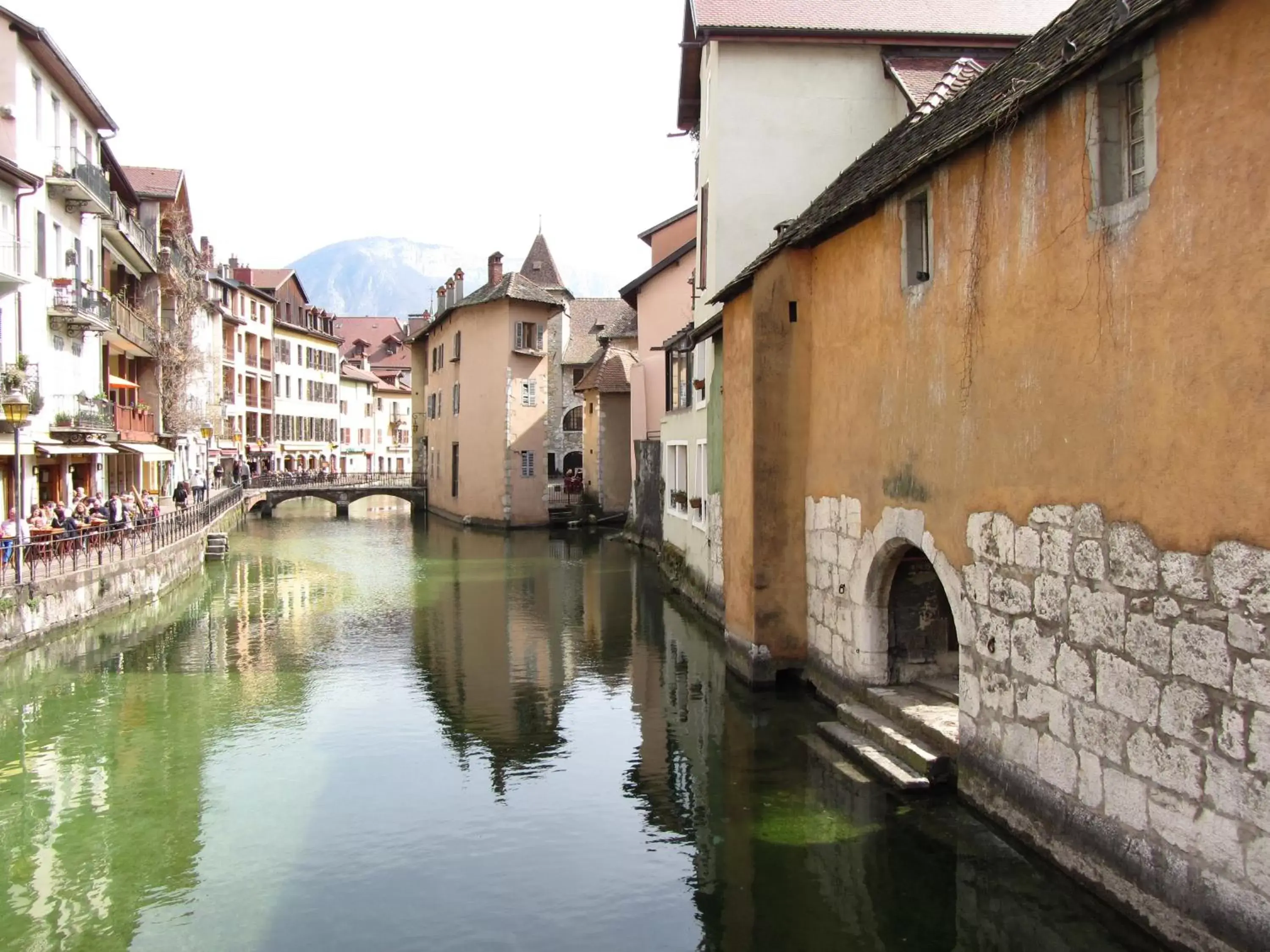 Nearby landmark, Neighborhood in Icône Hôtel - Annecy