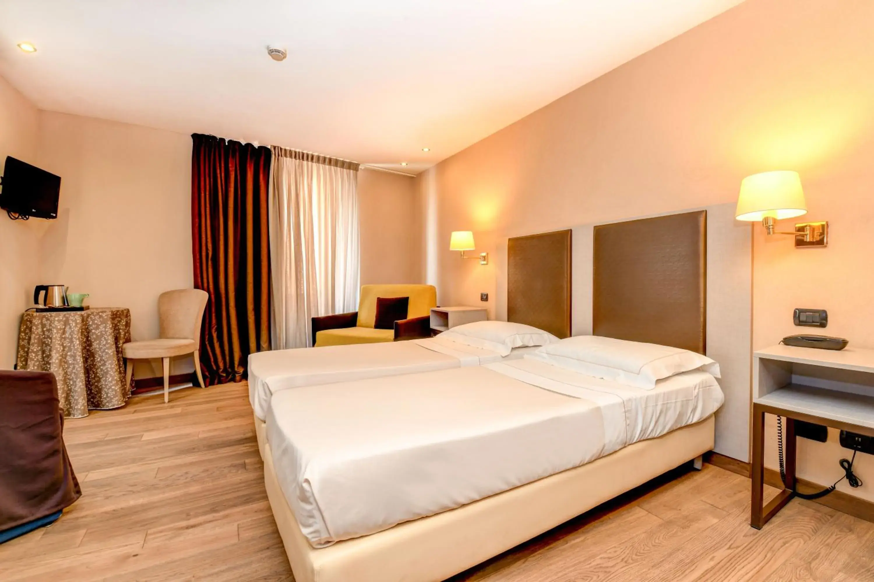 Bed in Hotel Tripoli