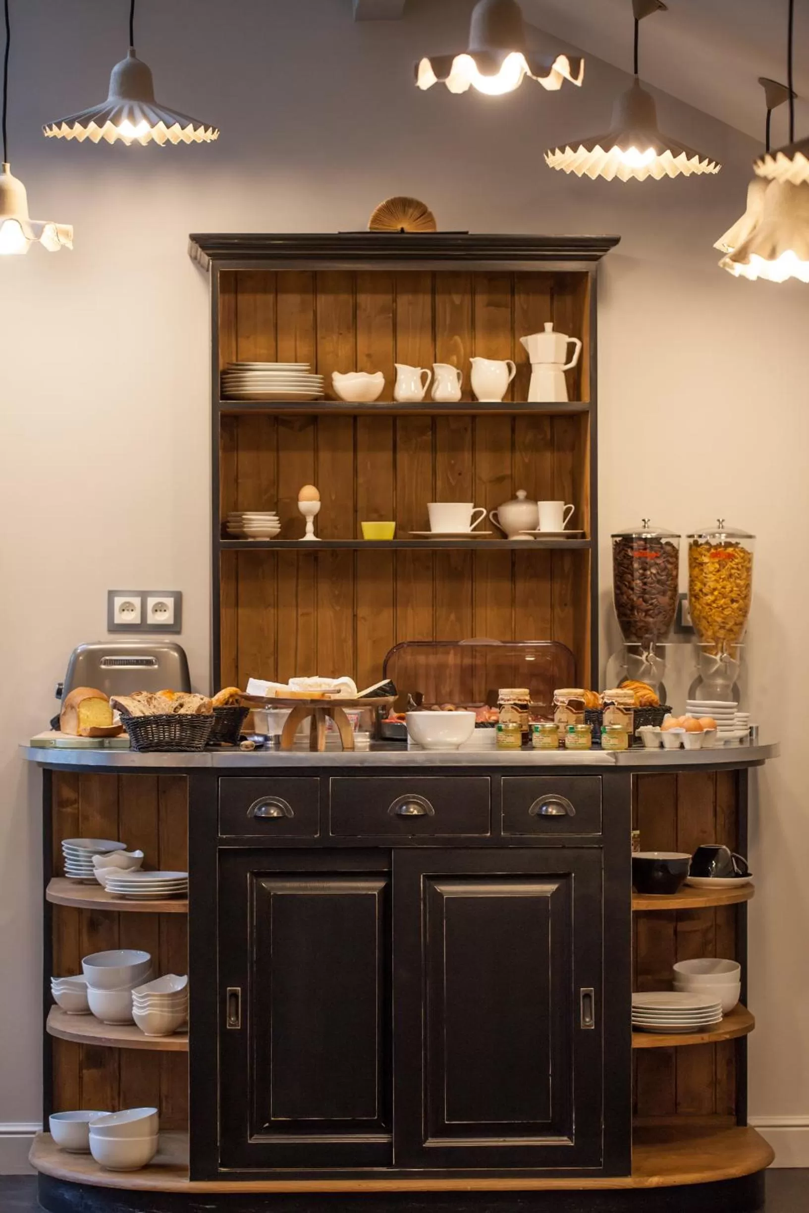 Buffet breakfast in Le Mireille