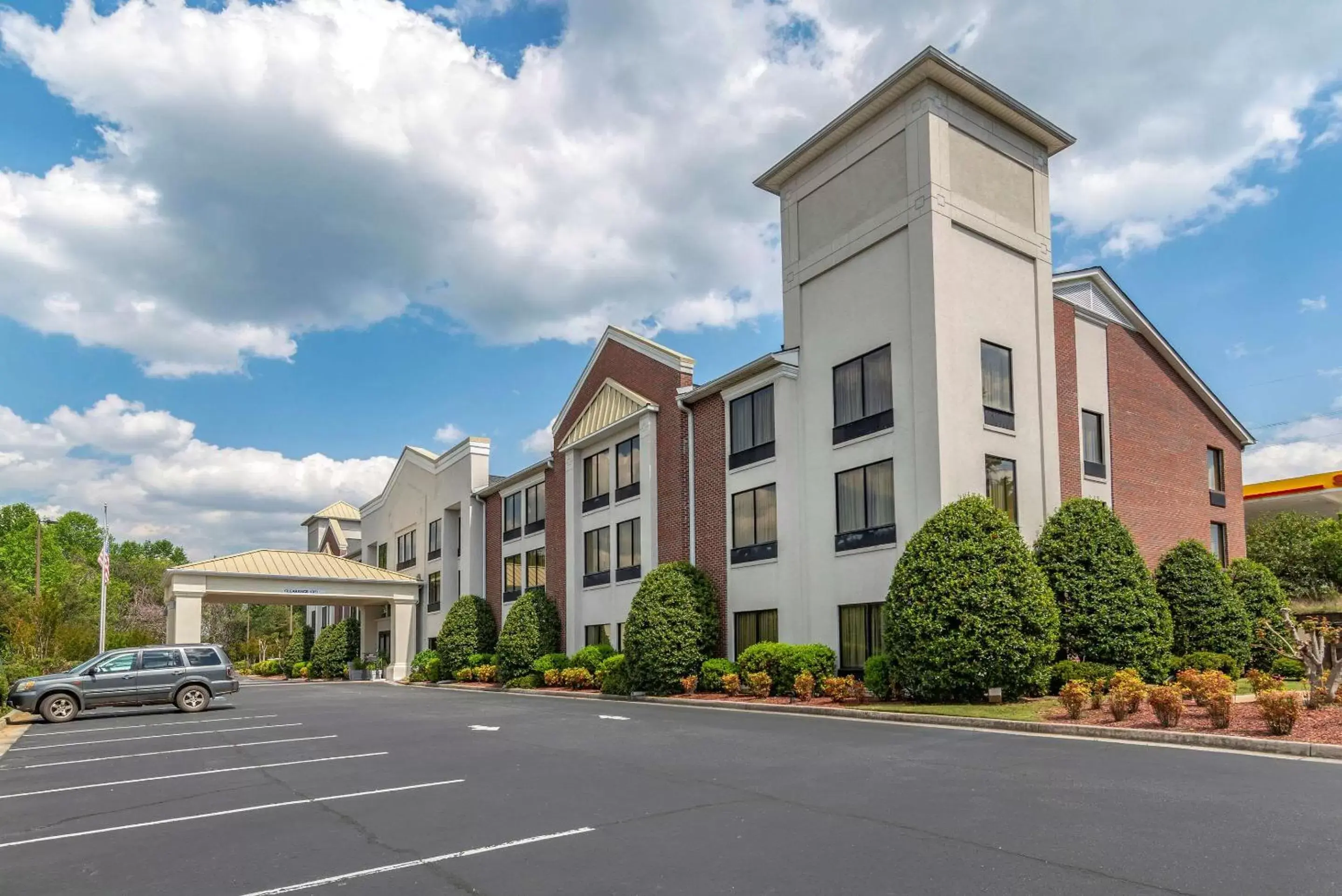 Property Building in Comfort Inn & Suites Dahlonega University Area