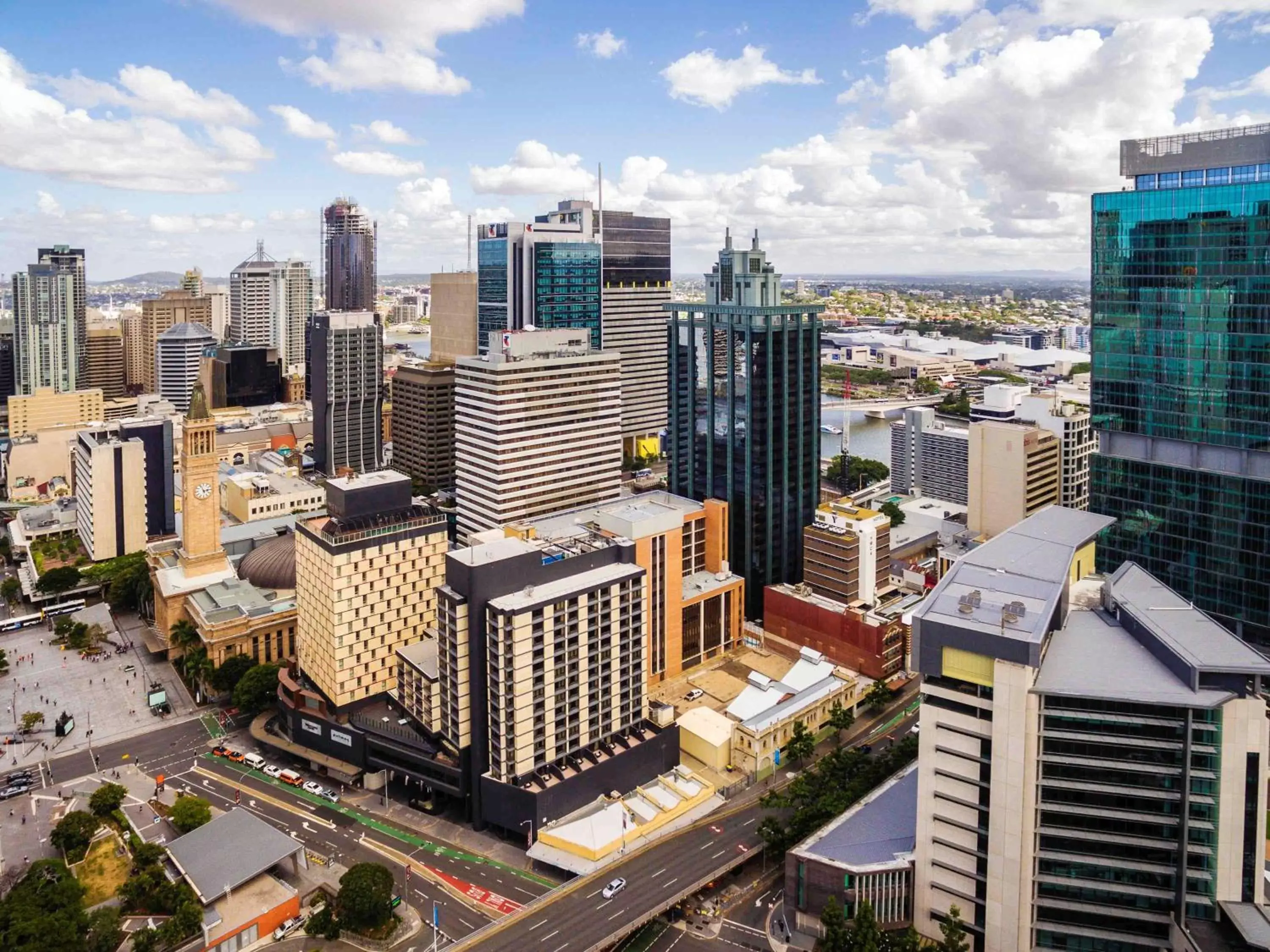 Property building, Bird's-eye View in Pullman Brisbane King George Square