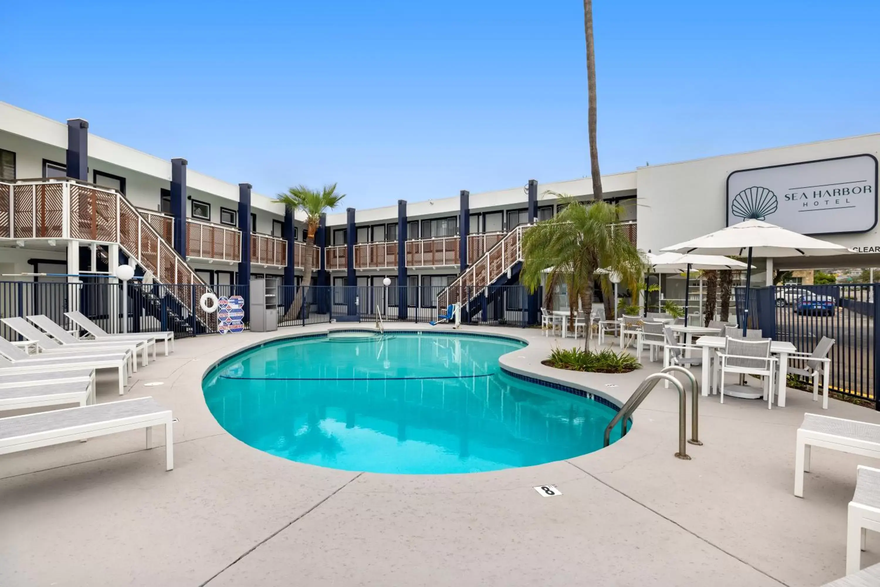 Swimming Pool in Sea Harbor Hotel - San Diego