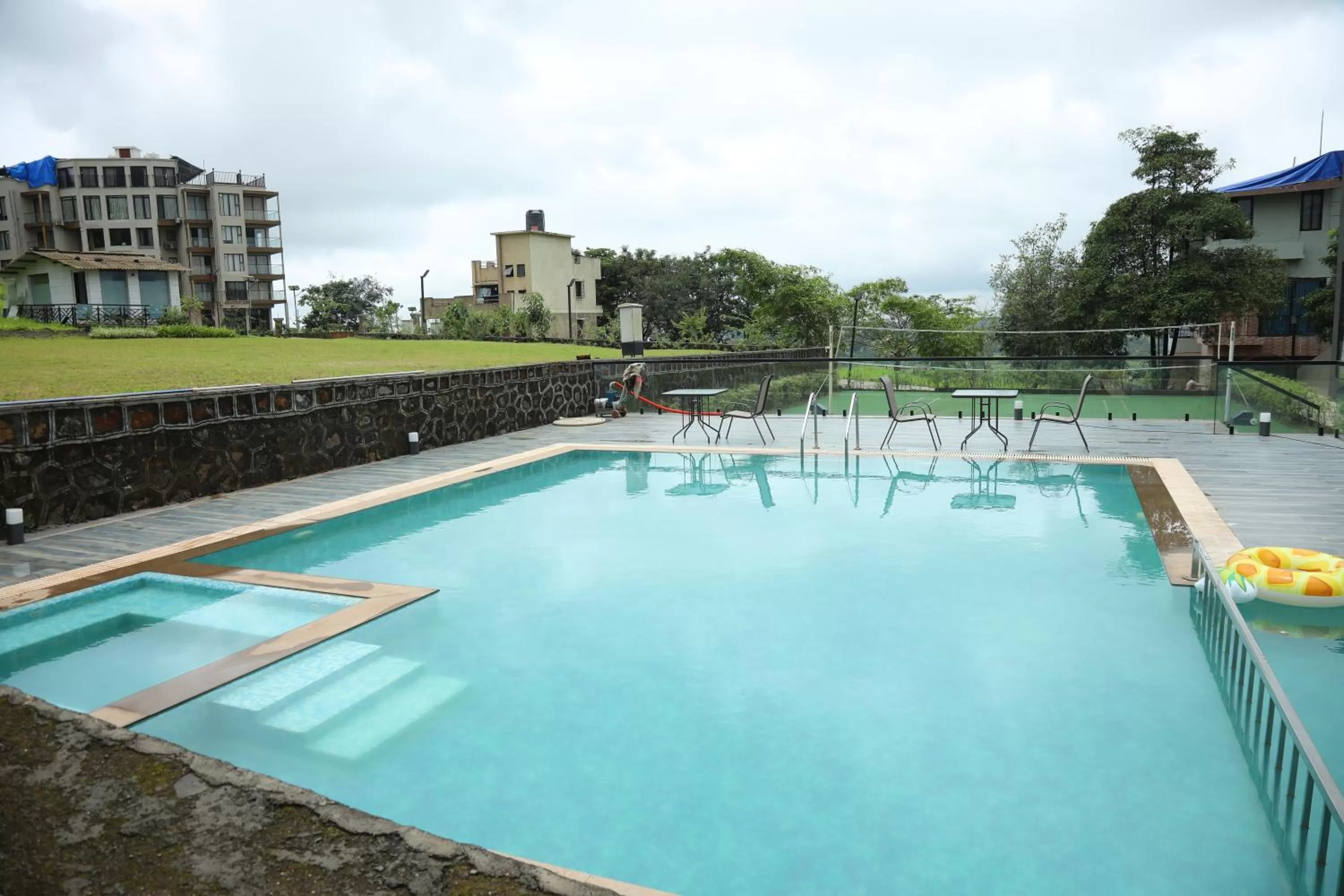 Swimming Pool in Paraiso Resort & Club