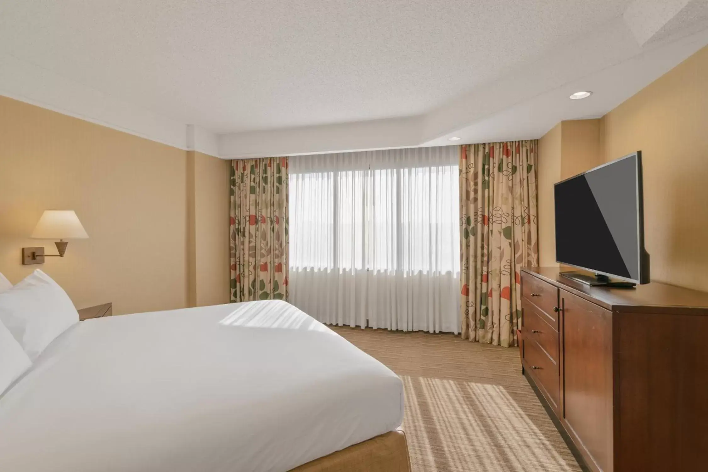 Bed in Harmony Suites Secaucus Meadowlands