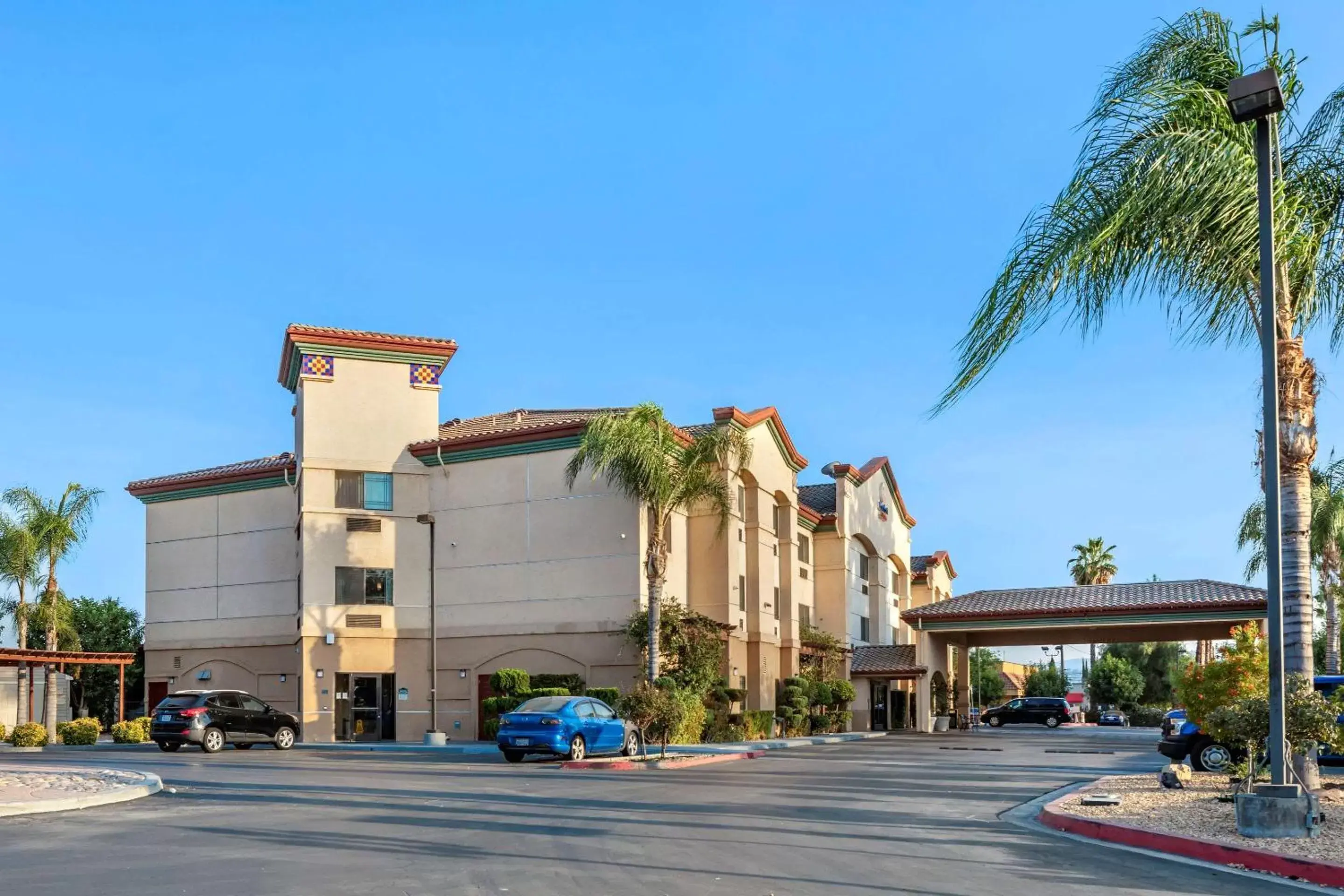 Property Building in Comfort Suites Redlands