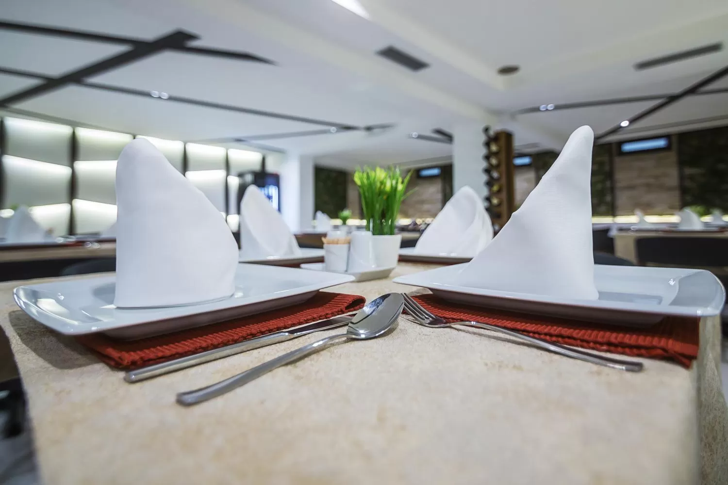 Restaurant/Places to Eat in Hotel Regal