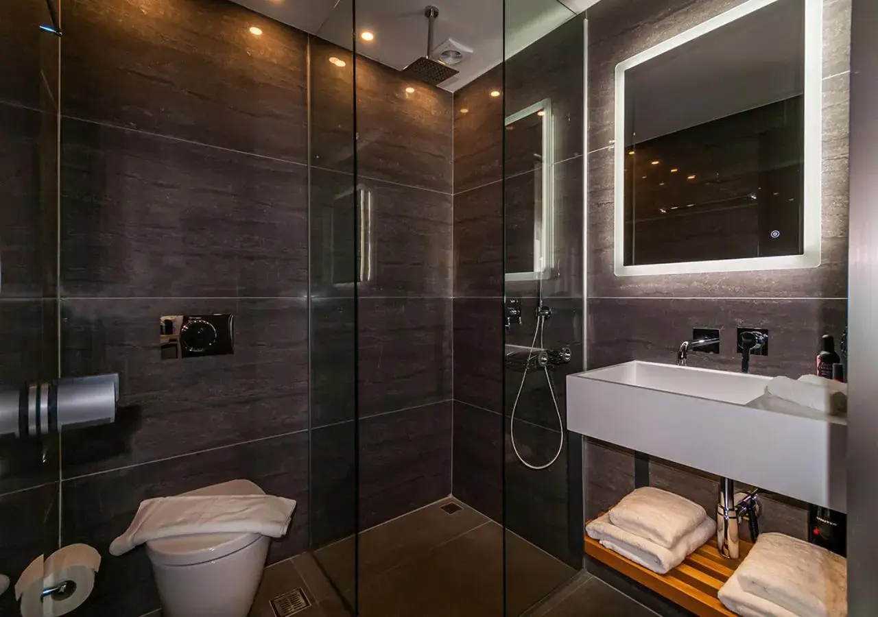 Shower, Bathroom in Epavli Boutique Hotel