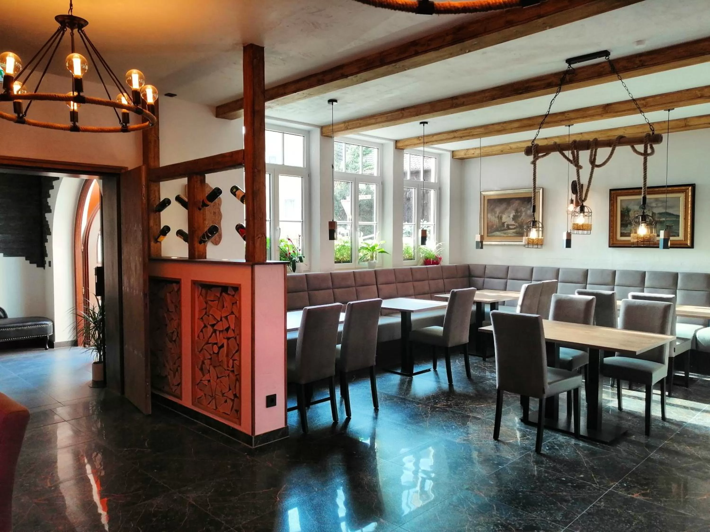 Restaurant/places to eat in Hotel Wilder Mann