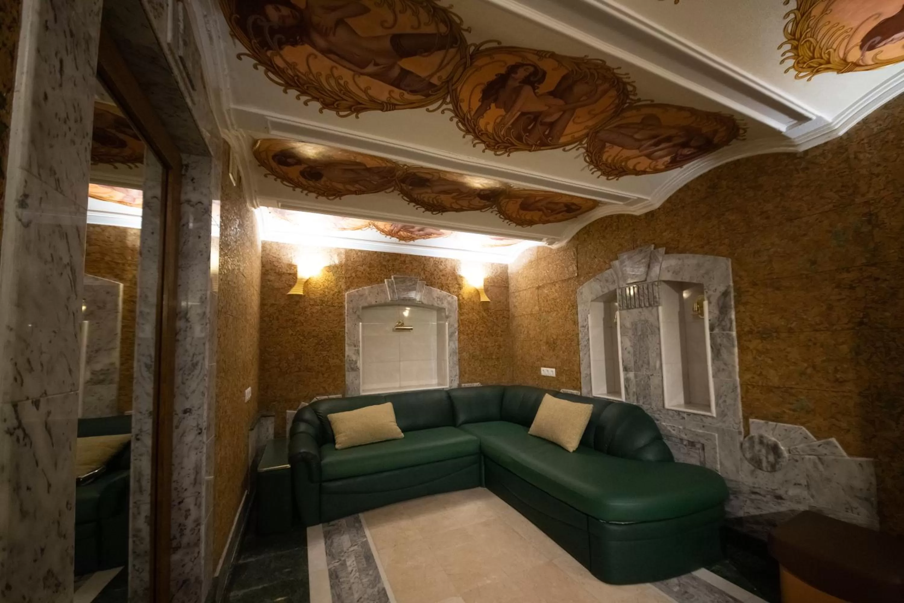 Sauna in Hotel "Mandarin Clubhouse"