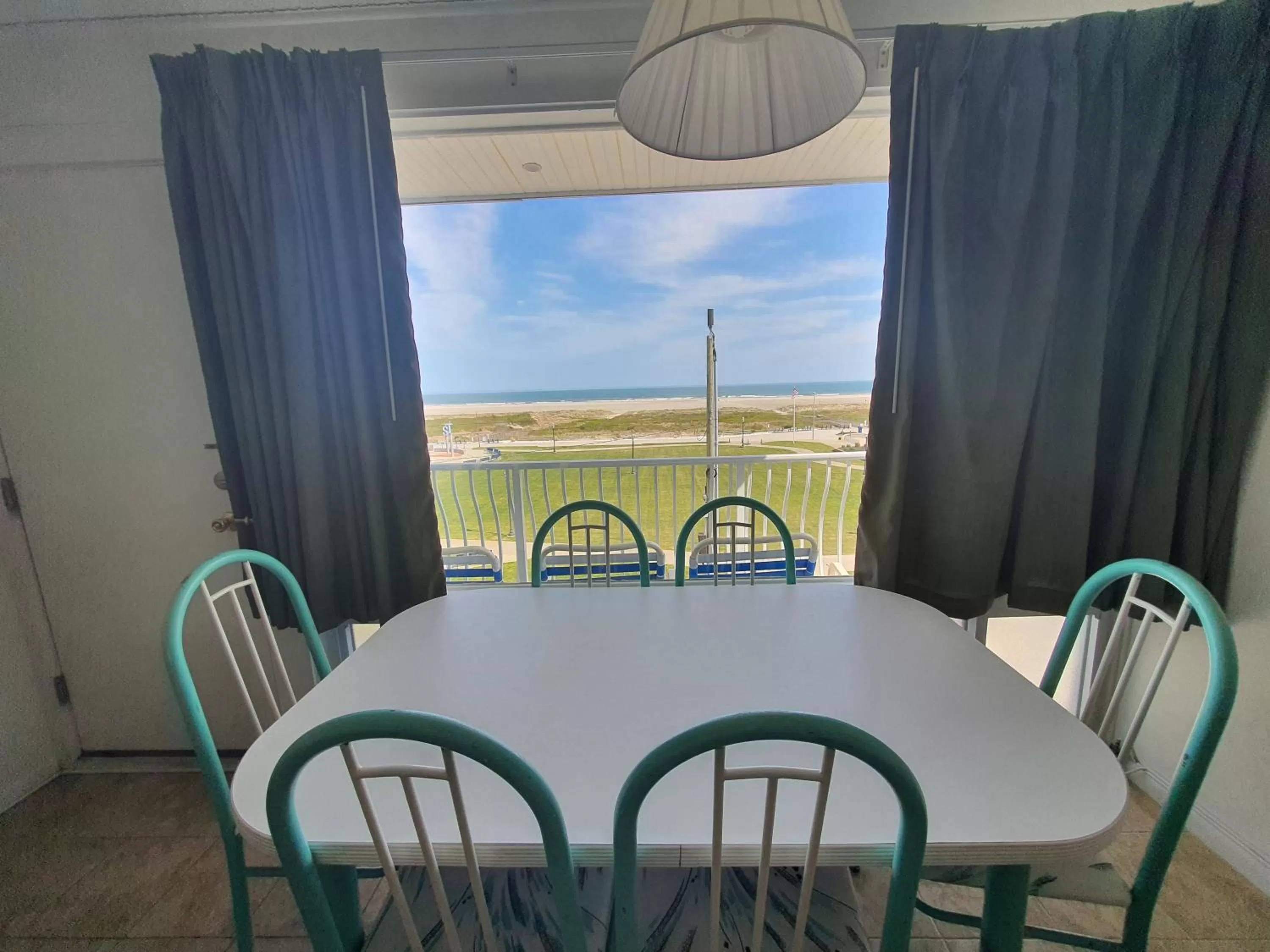 Dining Area in Cara Mara Resort