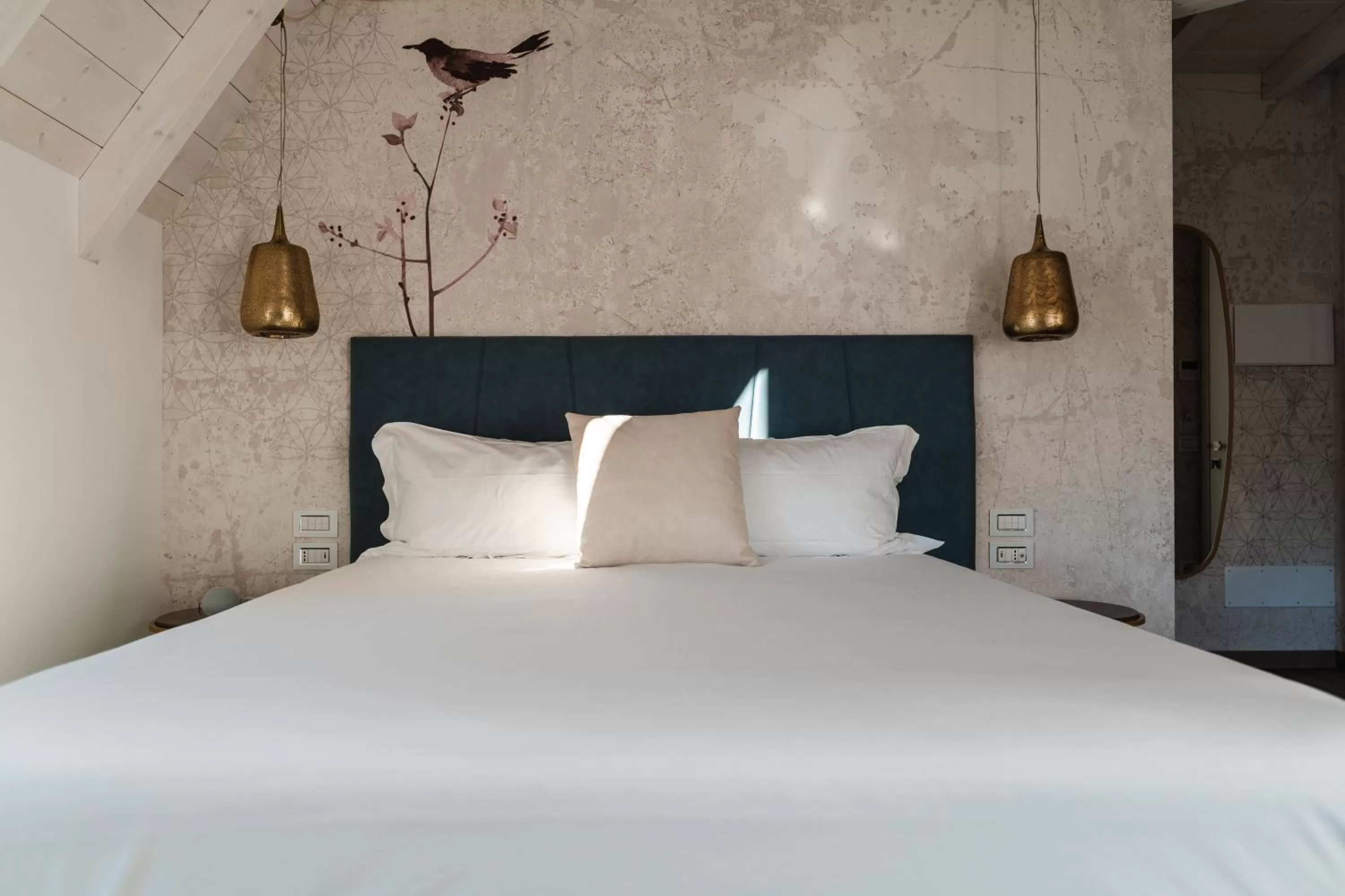 Bed in LUXURY SUITES ROCOPOM - Lake Front