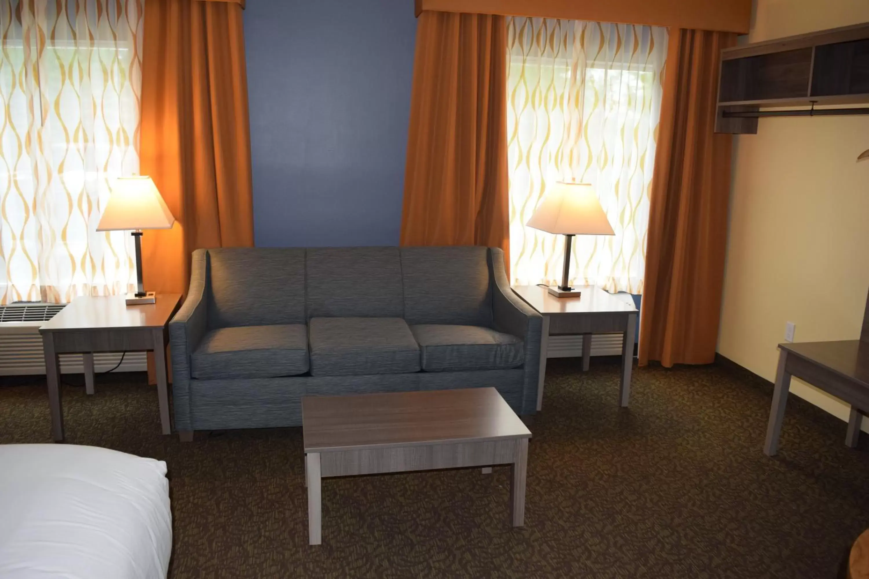 Bed in Days Inn by Wyndham Cadillac Bed in Days Inn by Wyndham Cadillac